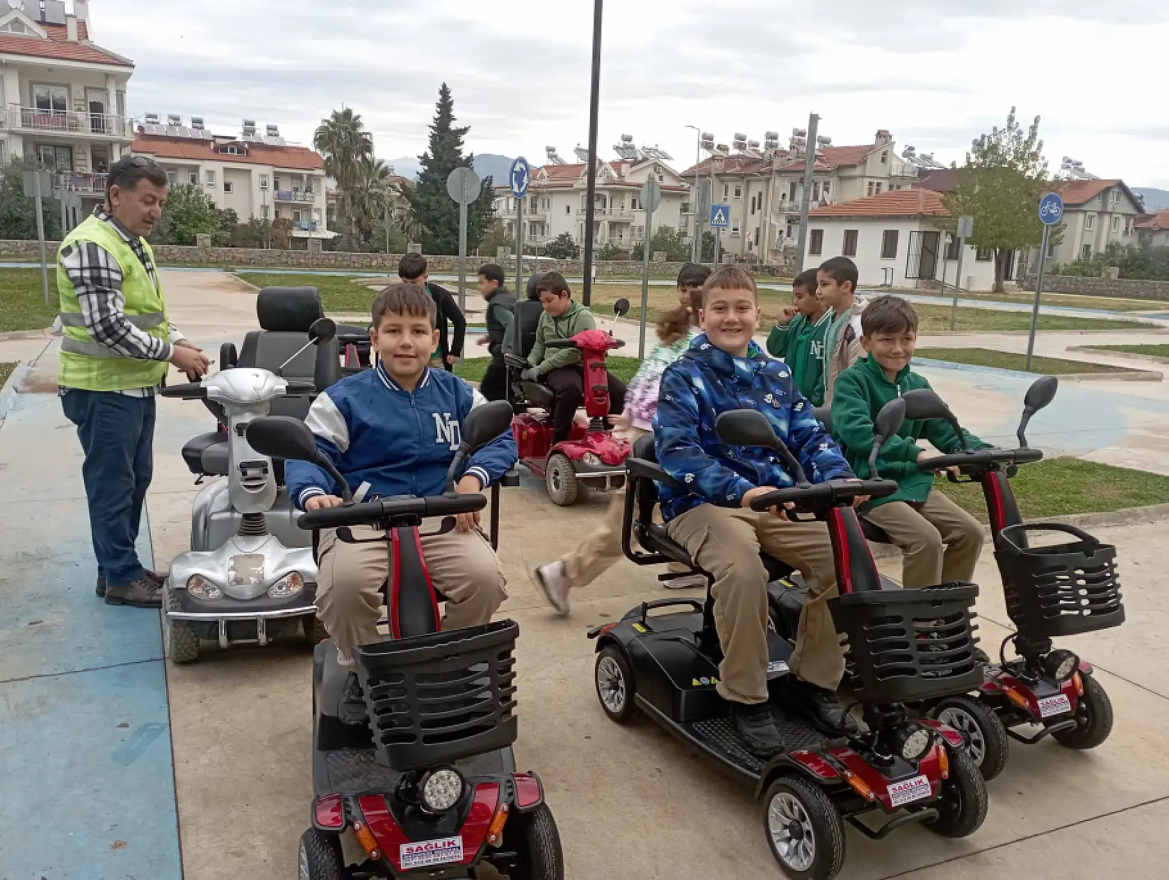 Fethiye'de Trafik Eğitim Parkı'nda 'uygulamalı eğitimler' devam ediyor