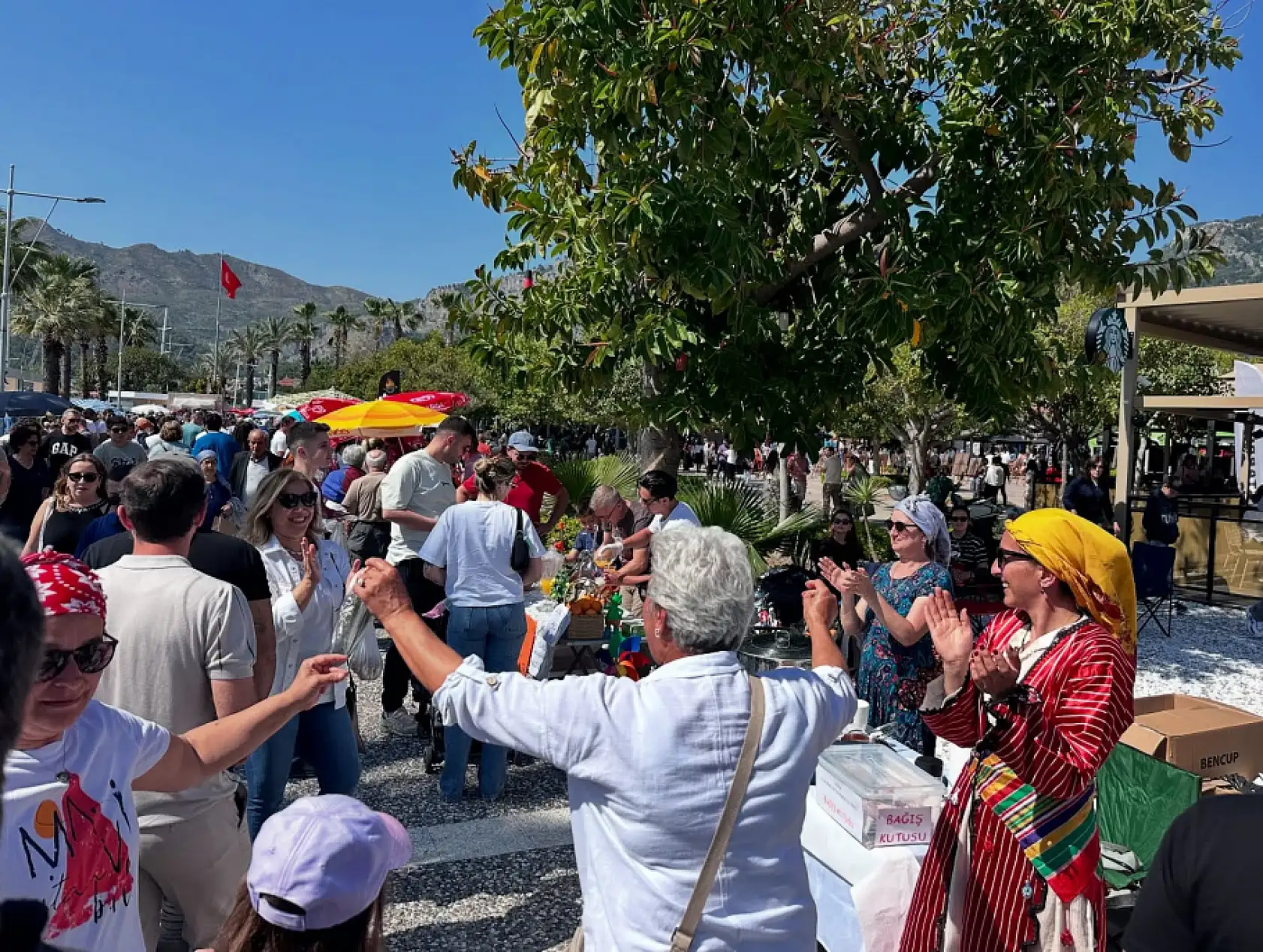 Fethiye Göcek'te Ot Yemekleri Festivali ilgi gördü