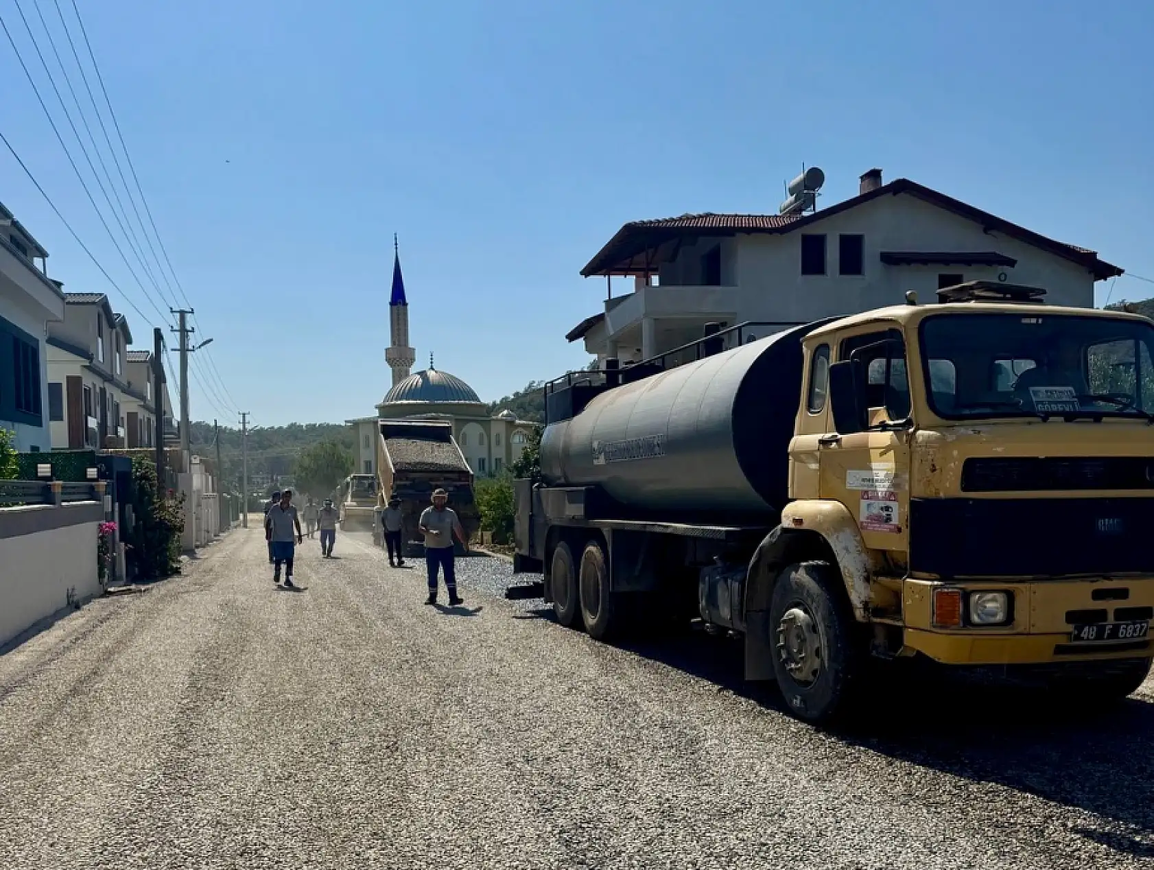 Fethiye Karagedik Mahallesi'nde Asfalt Çalışmaları Sürüyor