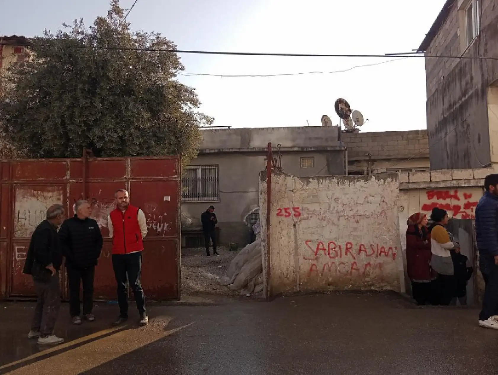 Eşi gözaltında! Genç kadın av tüfeğiyle vurulmuş halde bulundu