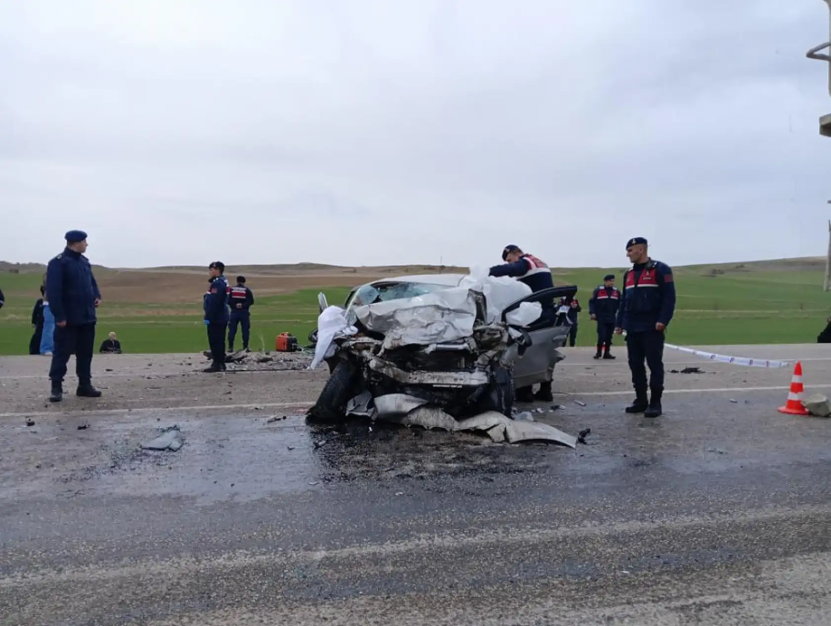 Feci kaza! Hatalı sollama can aldı: 6 ölü, 3 ağır yaralı