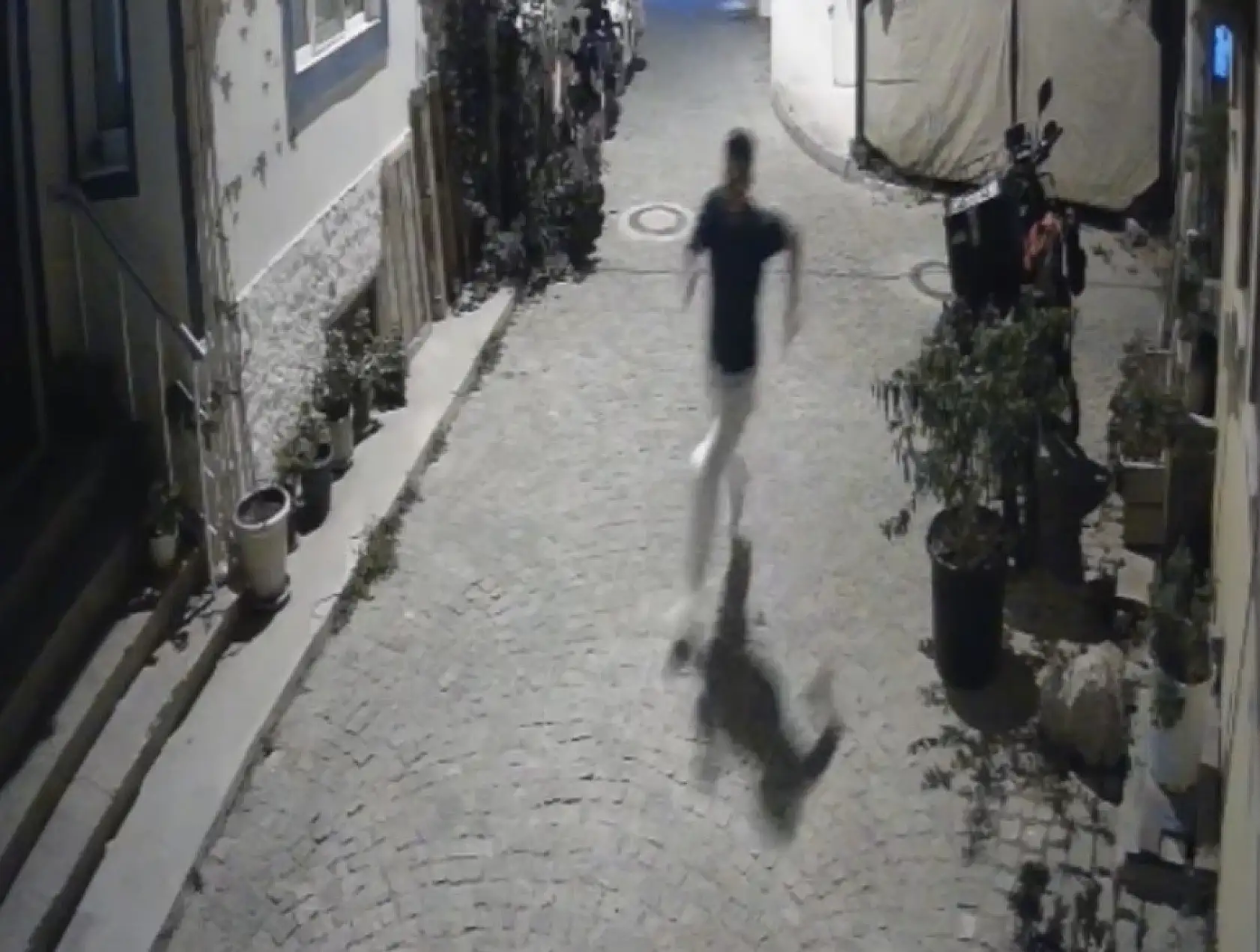 Yediler içtiler, 8 bin liralık hesabı ödemeden kaçtılar