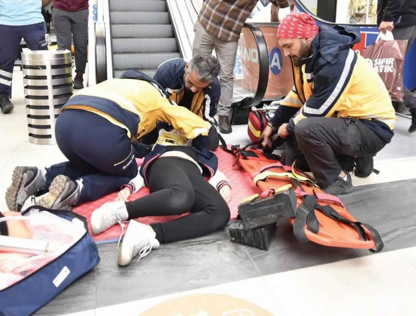 Acil Sağlık Hizmetleri Haftası etkinlikleri devam ediyor