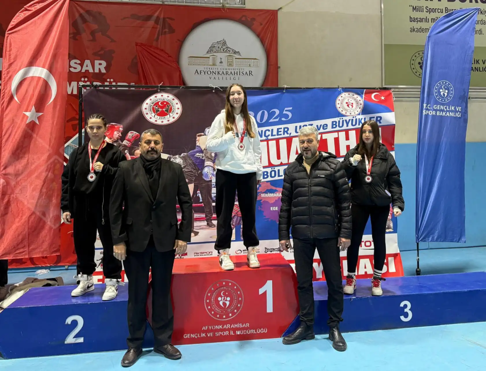 Fethiyeli boksörler Türkiye Muaythai Şampiyonası finallerine gitmeye hak kazandı