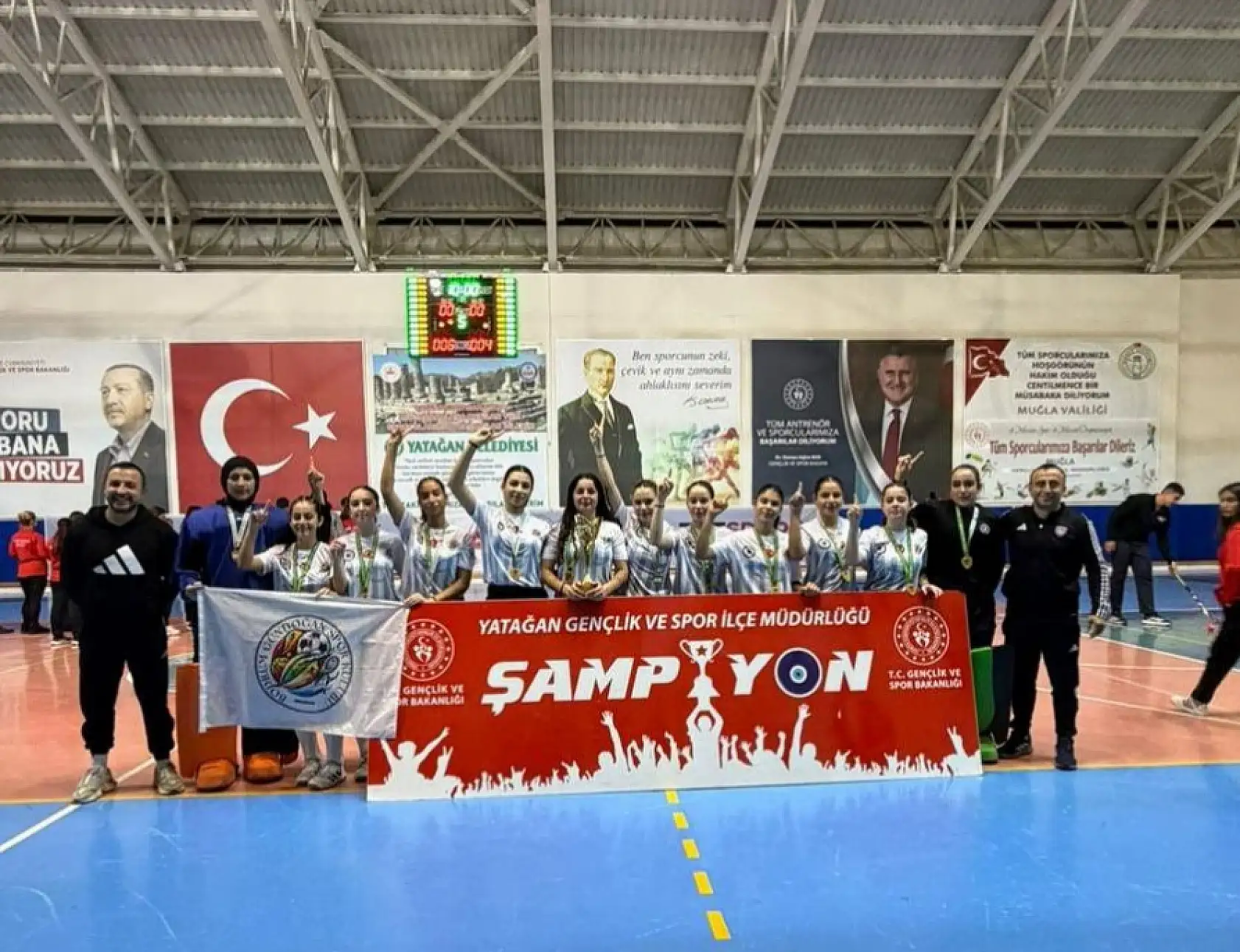 Bodrum Gündoğan hokey takımı birinci lige yükseldi