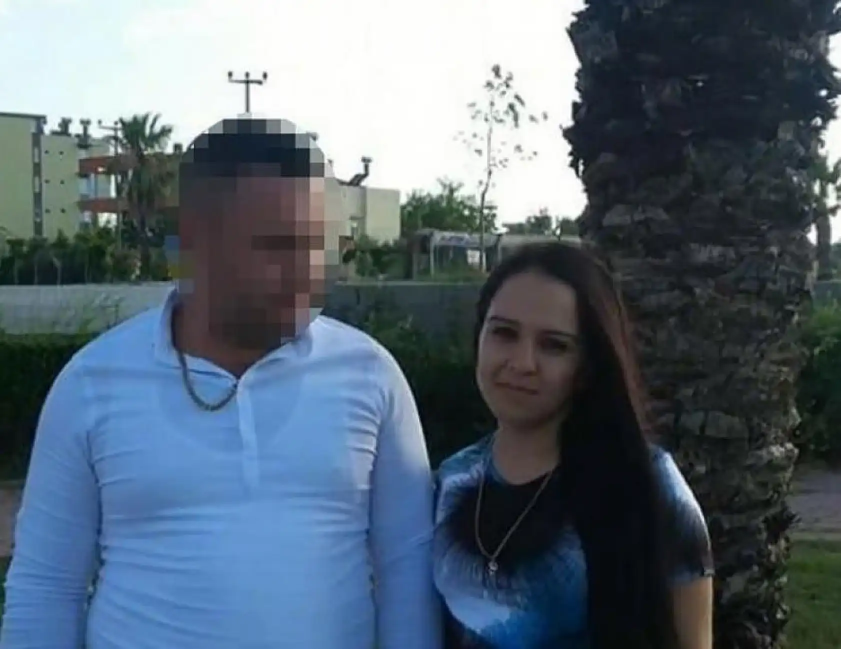 17 bıçak darbesi ile öldürülen 3 çocuk annesi kadının cenazesi alındı