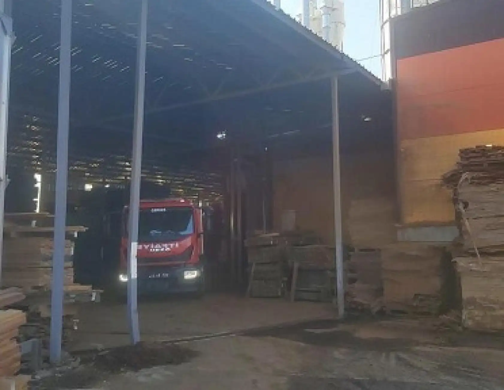 Necati Şaşmaz'ın fabrikasında patlama!