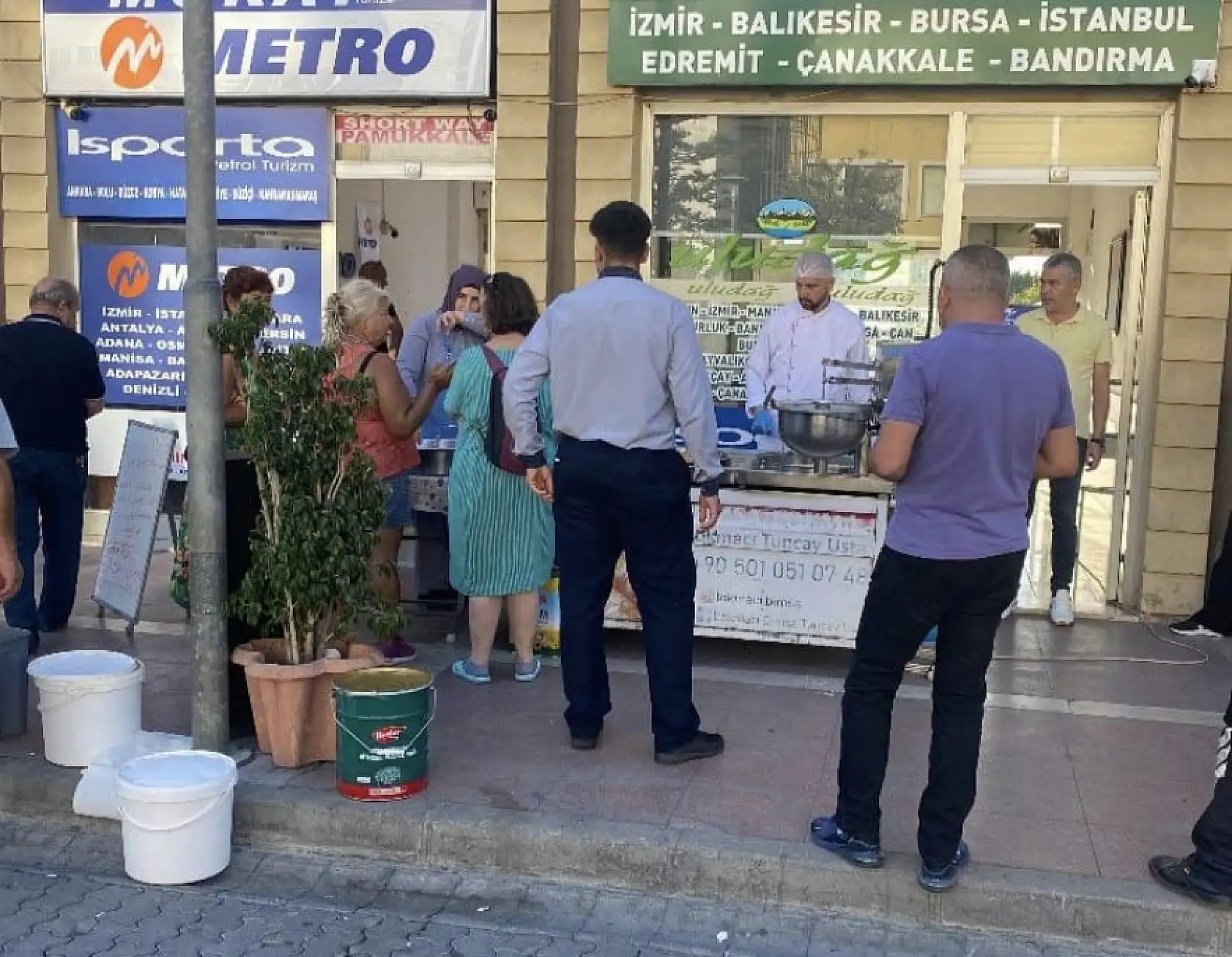 Fethiye Metro Turizm'den Geleneksel Hale Gelen Lokma Hayrı