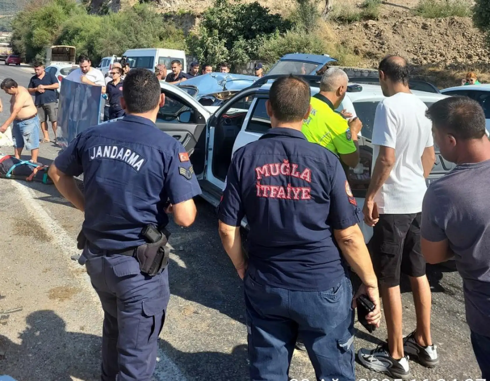 Milas'ta iki kaza: 4 yaralı 1 ölü