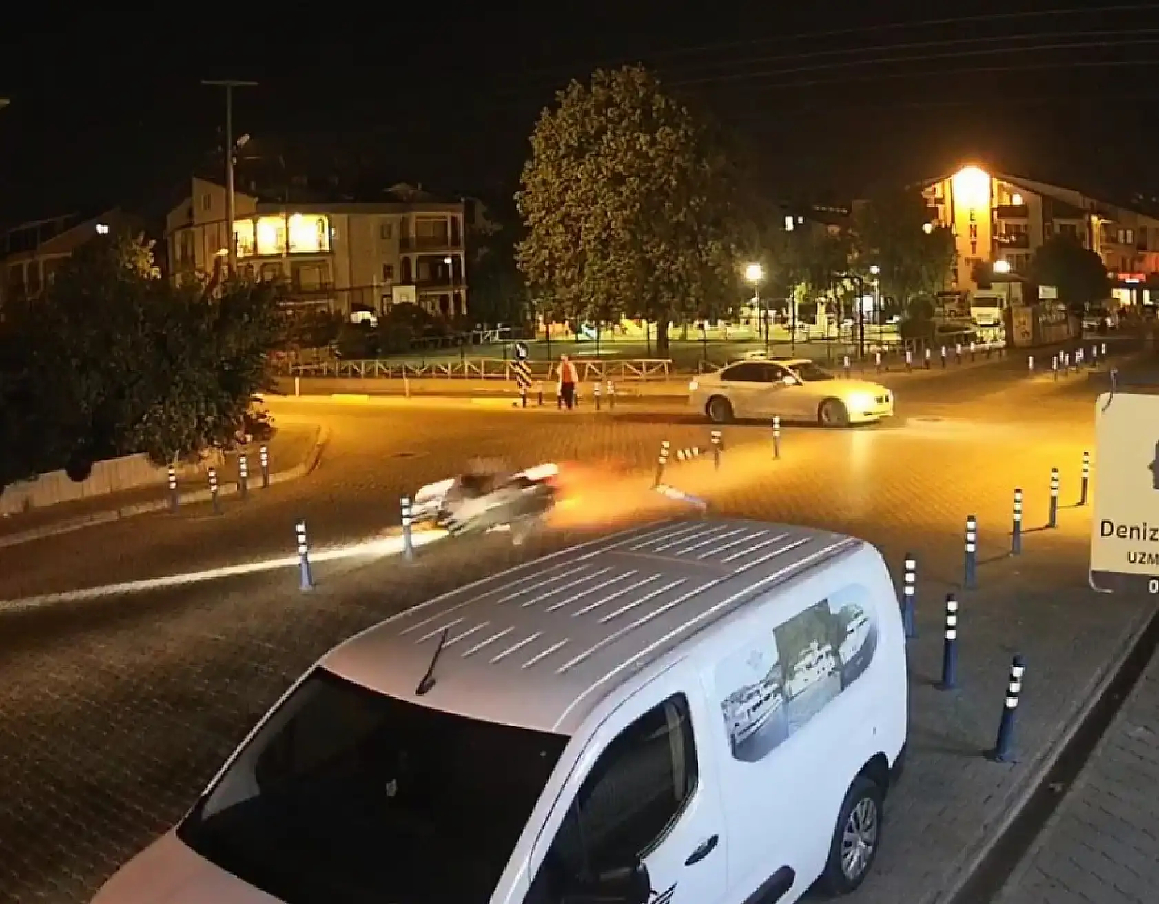 Fethiye'de motosikletle otomobil çarpıştı: 1 yaralı