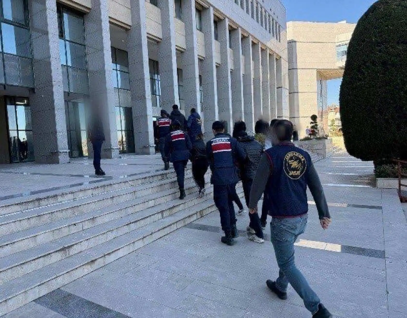 Ülke genelinde 150 milyonluk hırsızlık yapan kasa fareleri operasyonlarla yakalandı