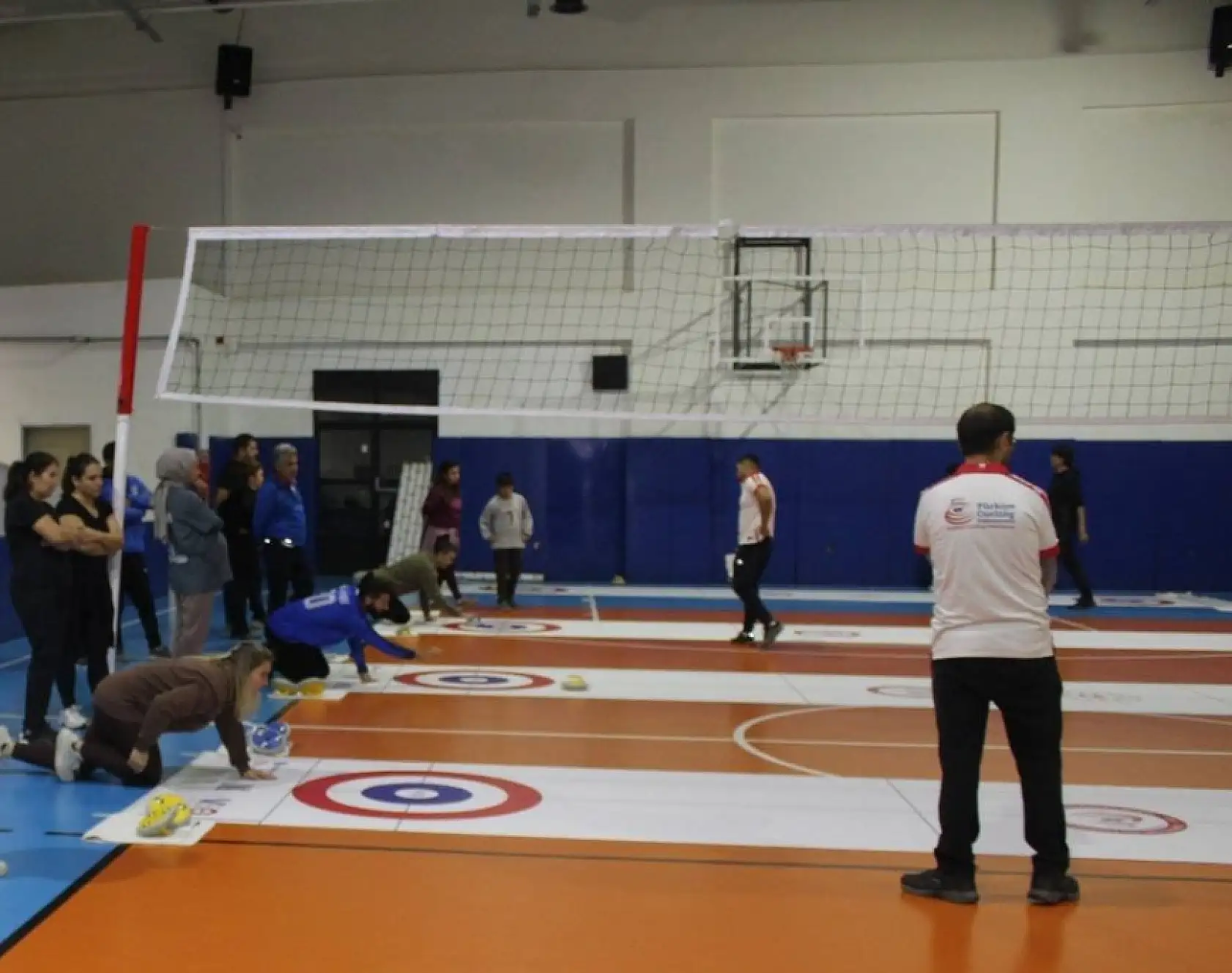 Köyceğiz'de öğretmenler Floor Curling Turnuvasında yarıştı