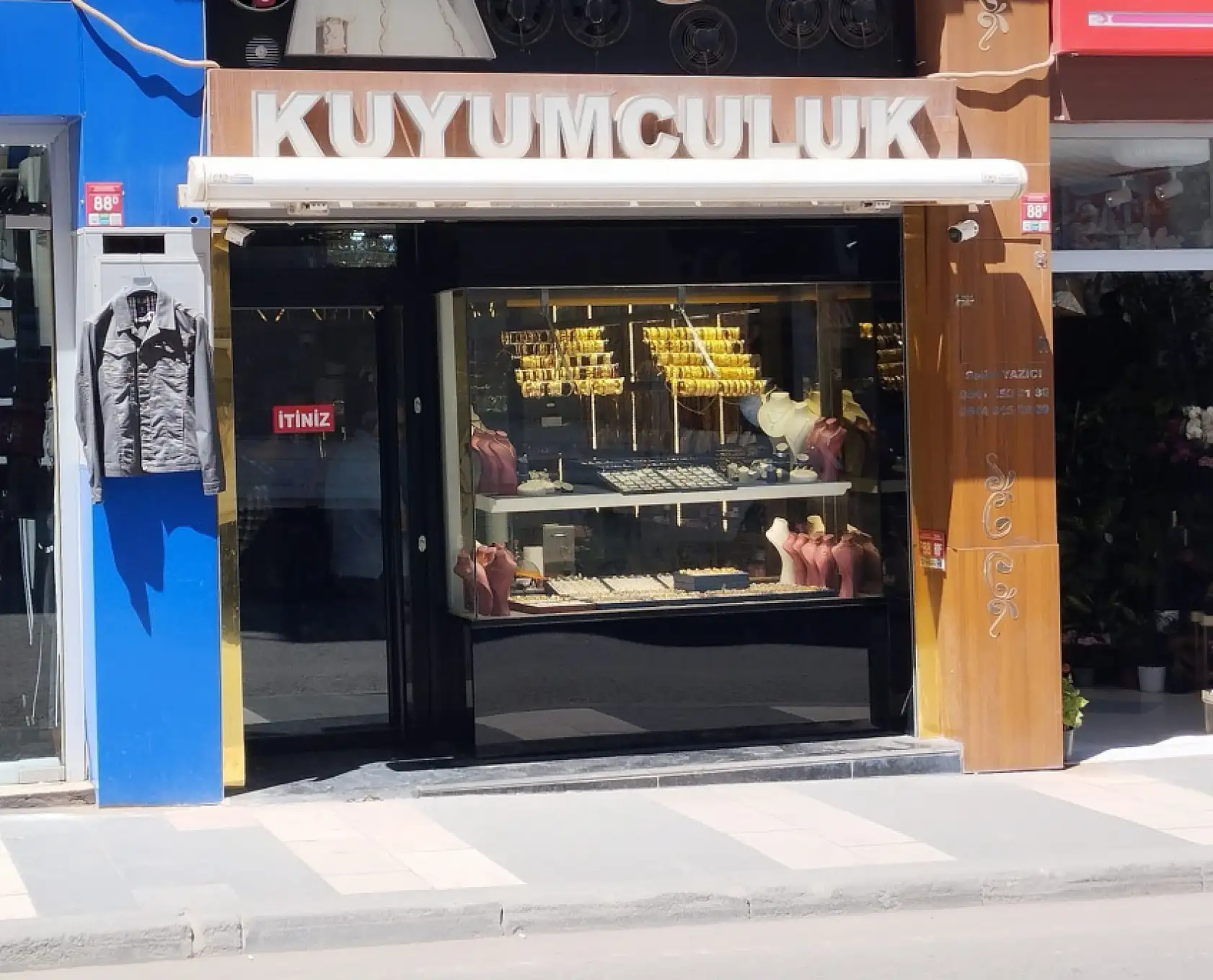 1 milyonluk ziynet eşyası çaldılar, kaçmaya çalışırken yakalandılar