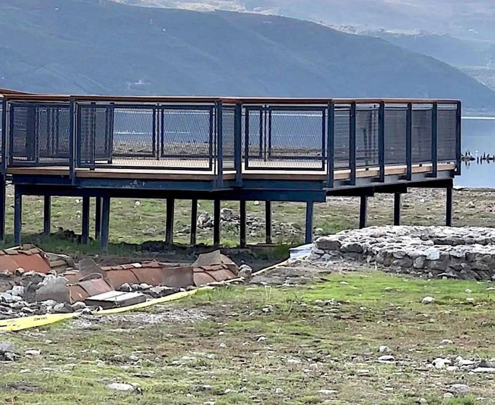 İznik'te Papa ziyareti için mobil baz istasyonları kuruldu, Osmanlı motifli çinilerle hazırlık yapılıyor