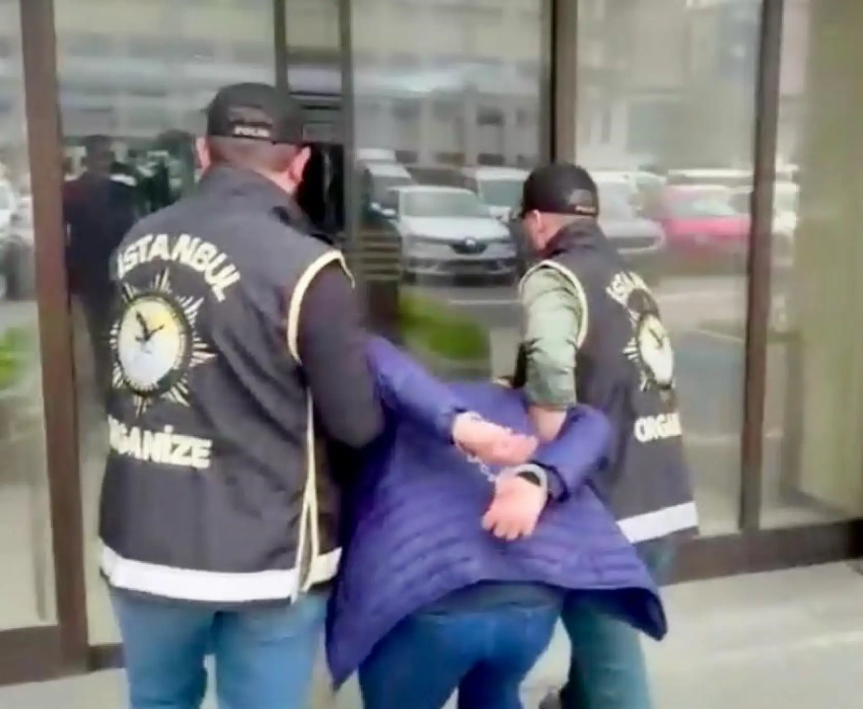 Yabancı uyruklu ByLock'çu FETÖ üyesi havalimanında yakalandı