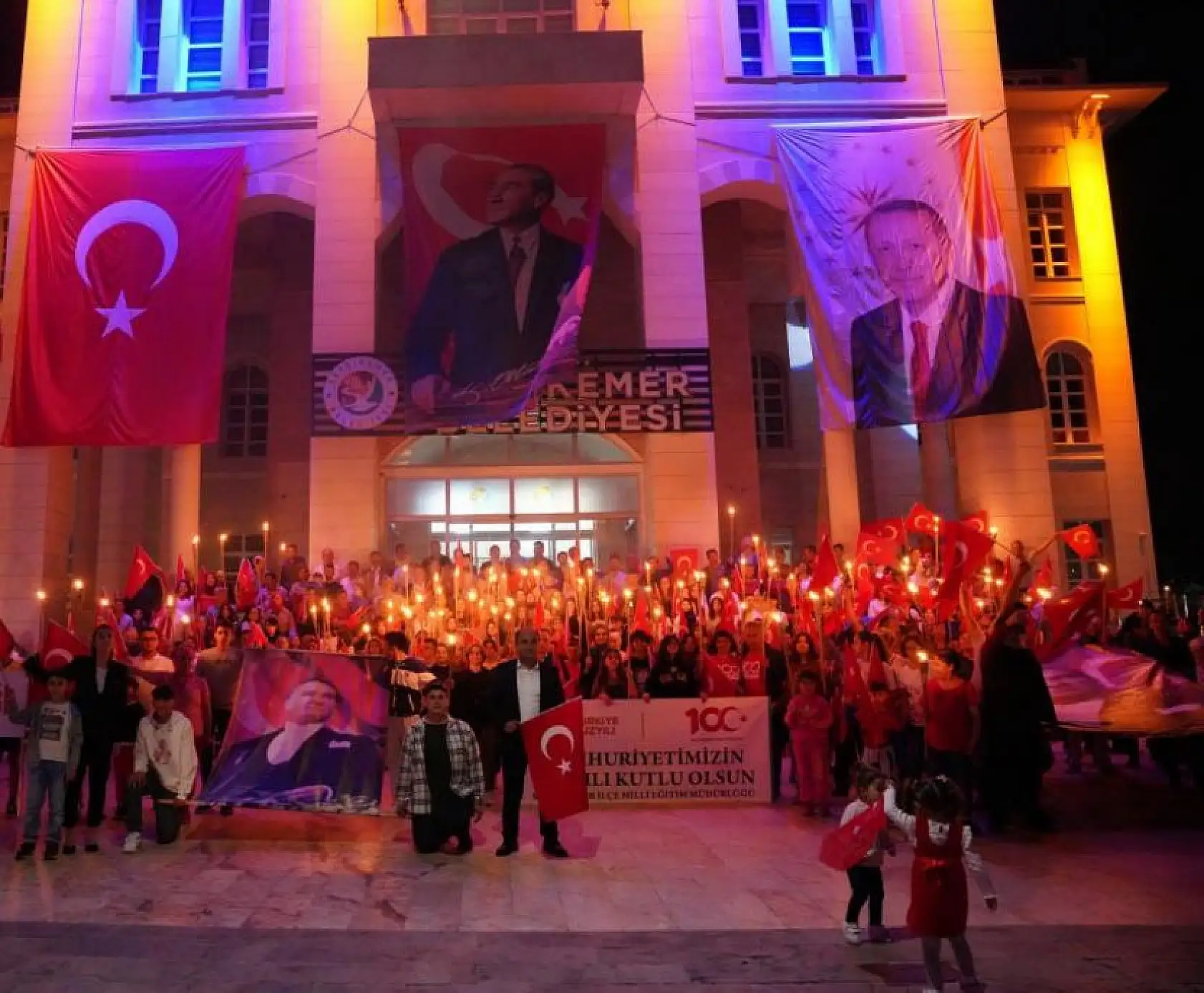 Seydikemer'de 100. Yıl Fener Alayı