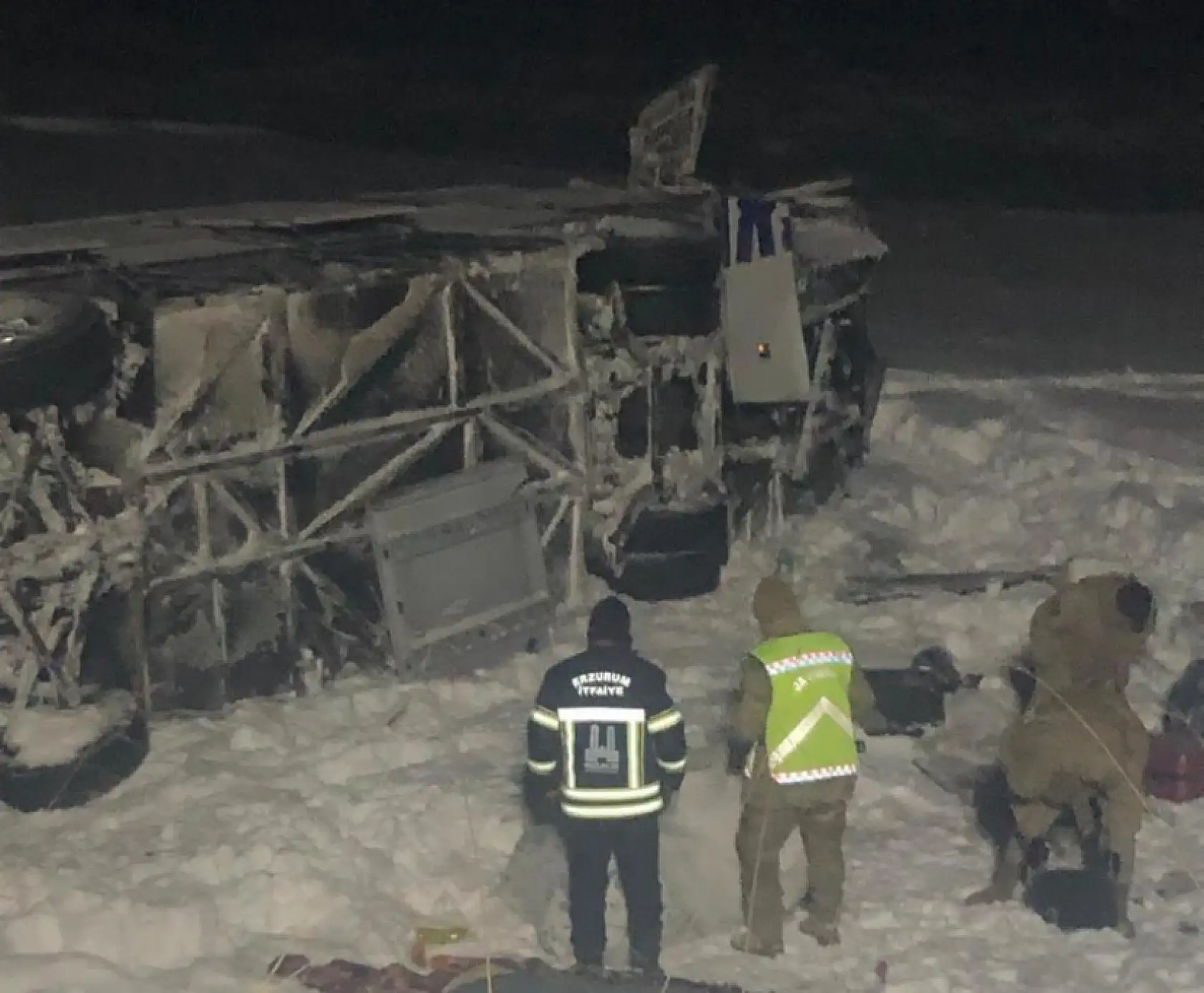 Erzurum'da trafik kazası: 38 yaralı