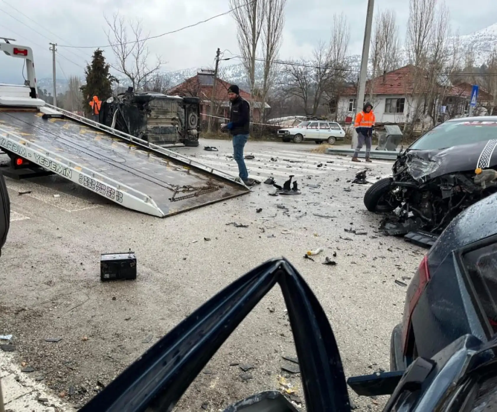 Zincirleme trafik kazası 3 yaralı