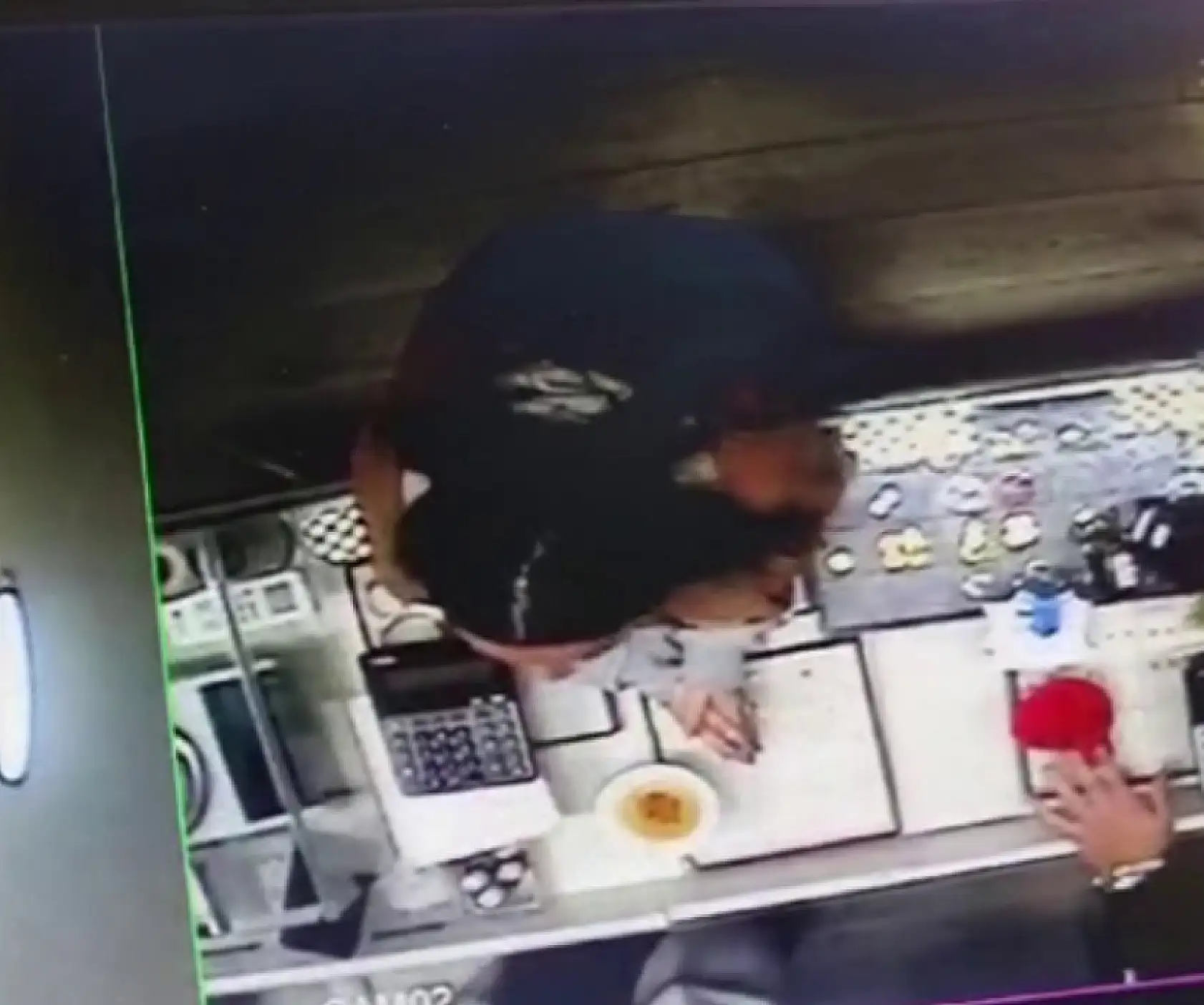 Kuyumcu hırsızı 336 bin TL'lik altını çaldı