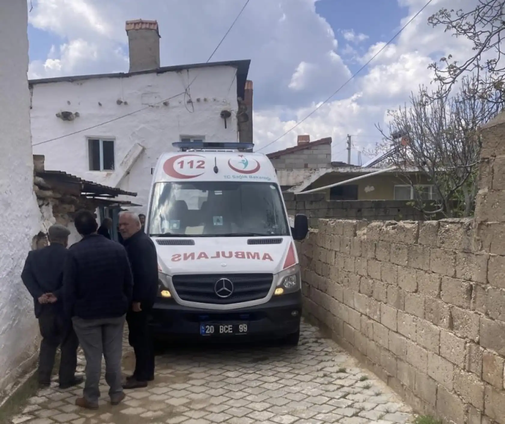 Soba zehirlenmesi yaşlı çifti birinden ayırdı