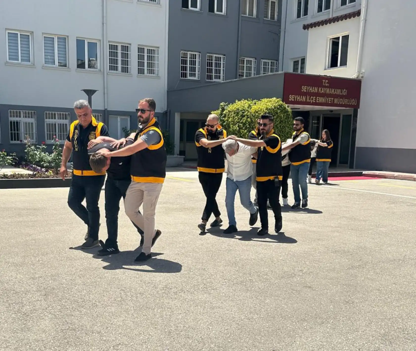 Eski sevgili dehşeti! Kafeyi kurşunlattı, 5 kişi tutuklandı