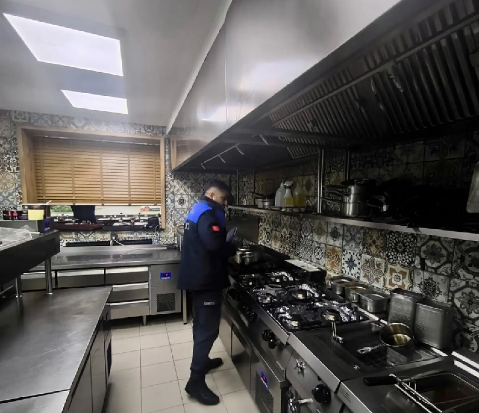 Yılbaşı öncesi Fethiye'de zabıta denetimleri sıklaştı