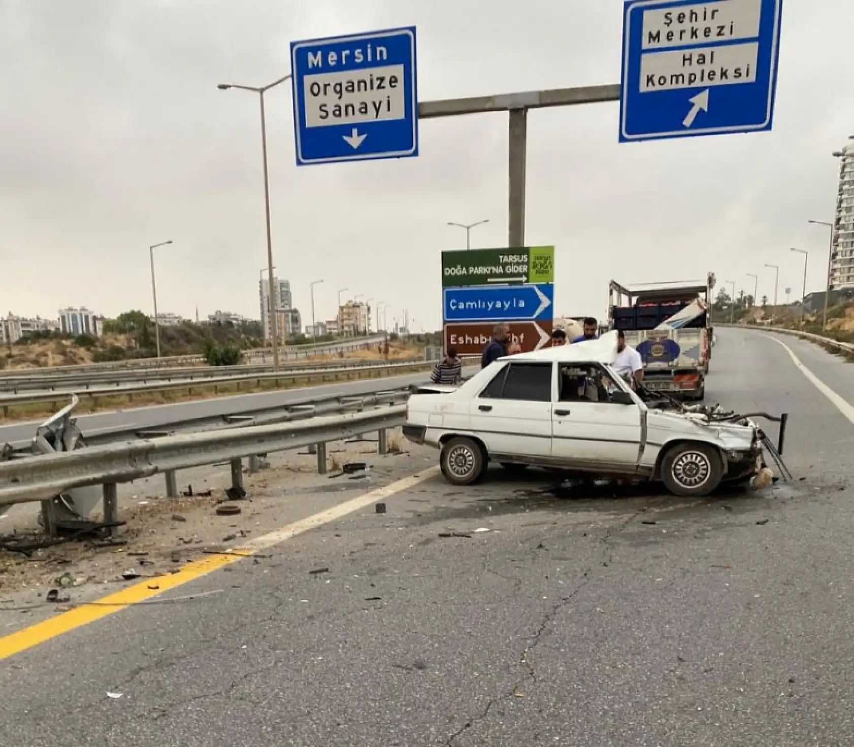 Feci trafik kazası: İki kardeşten biri öldü, diğeri yaralandı