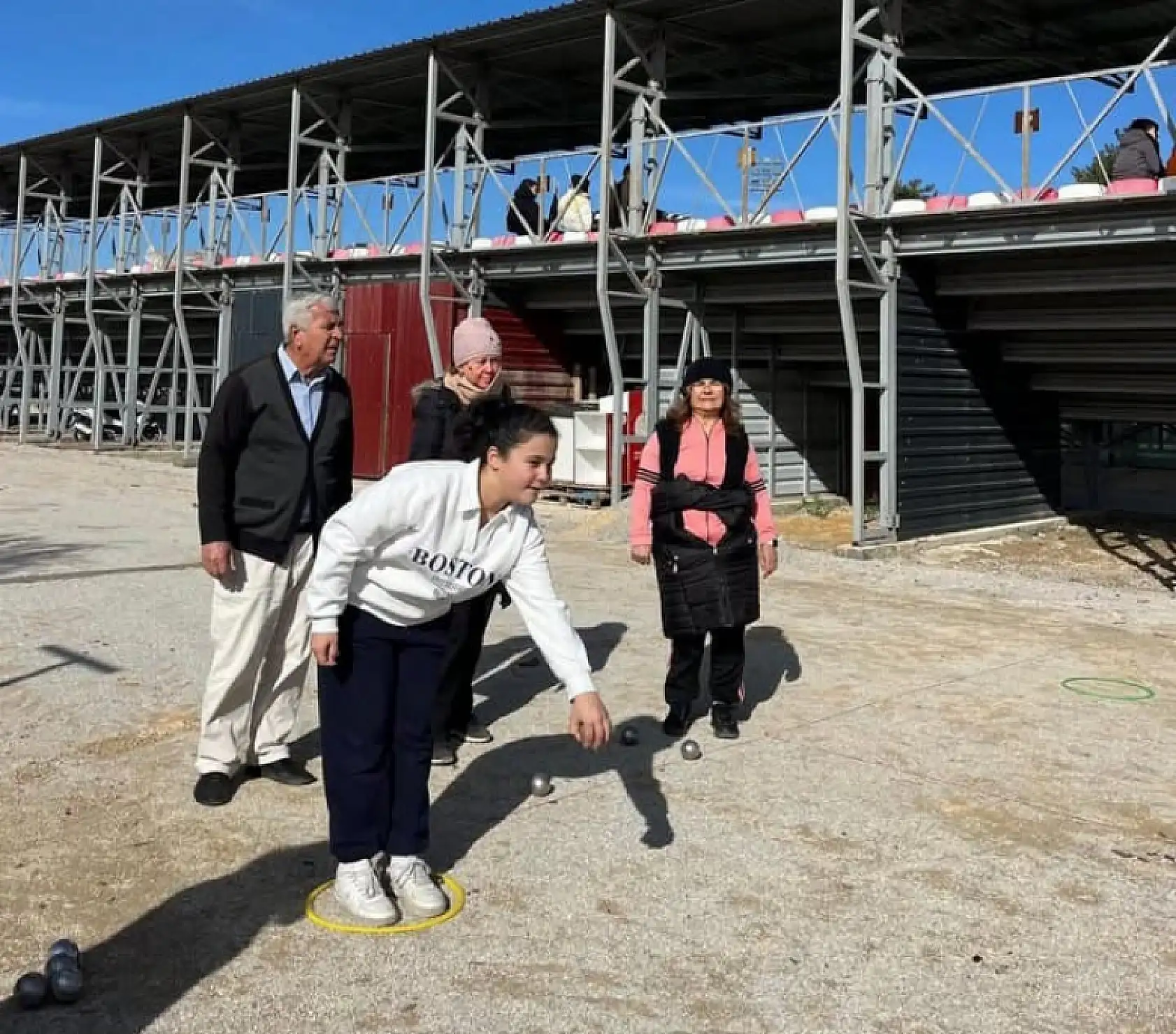 Ula'da Bocce ile Nesiller Arası Dayanışma