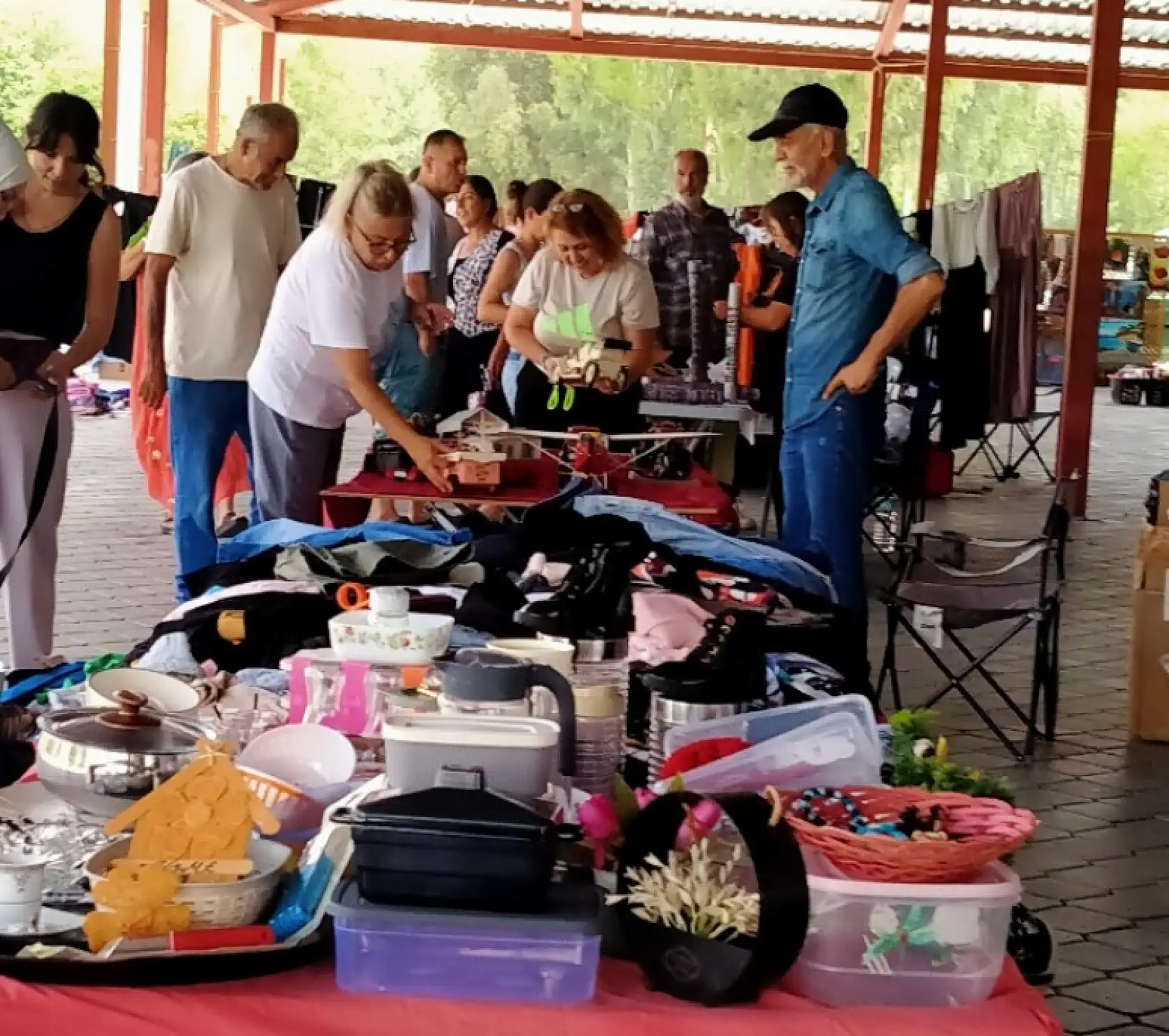 Sanat ve El Emeği Ürünleri Pazarı Her Cumartesi Çiftlik'te