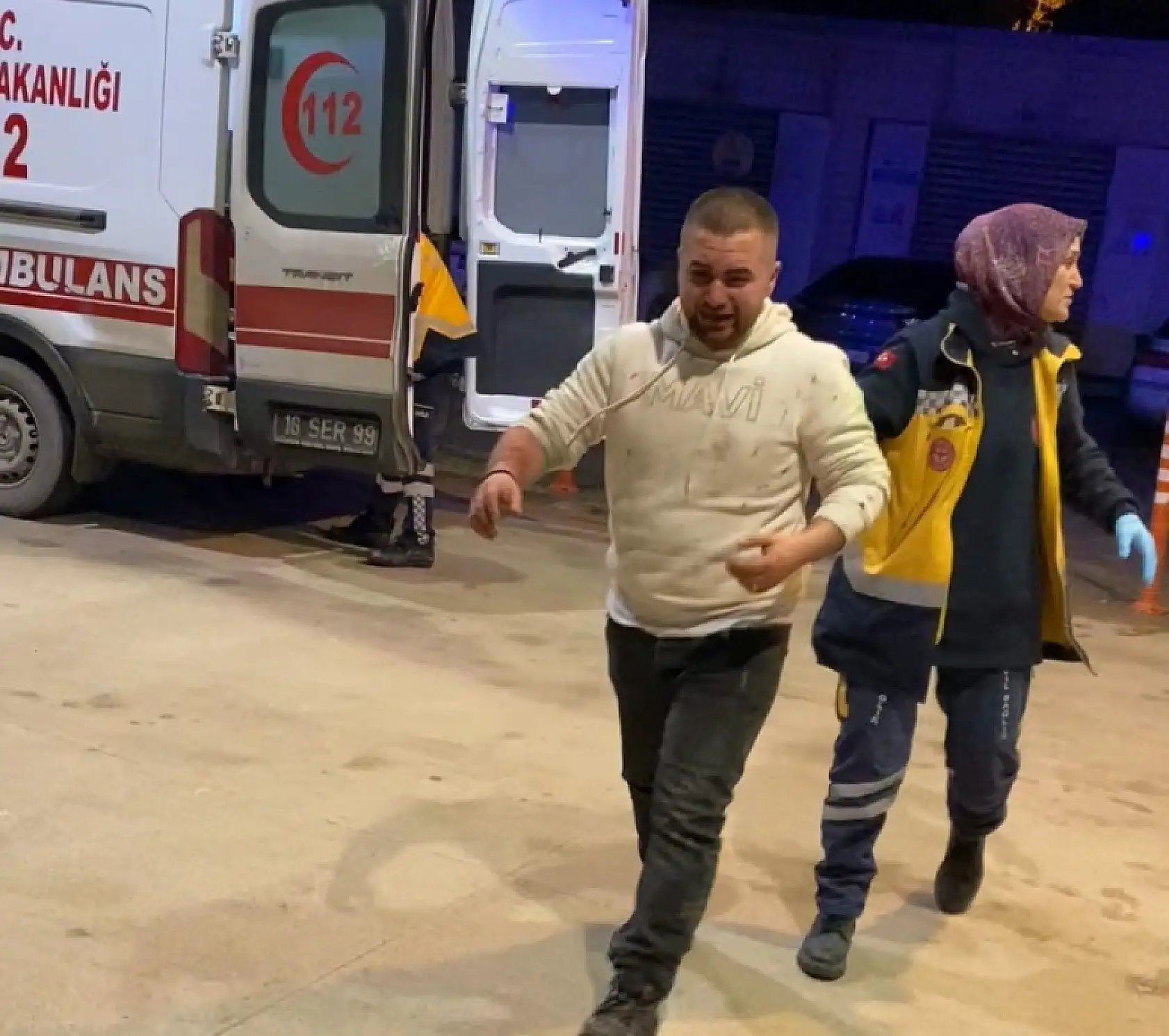 Arkadaşını bıçaklayan, kaçarken diğer arkadaşının ölümüne sebep olan zanlı adliyeye sevk edildi