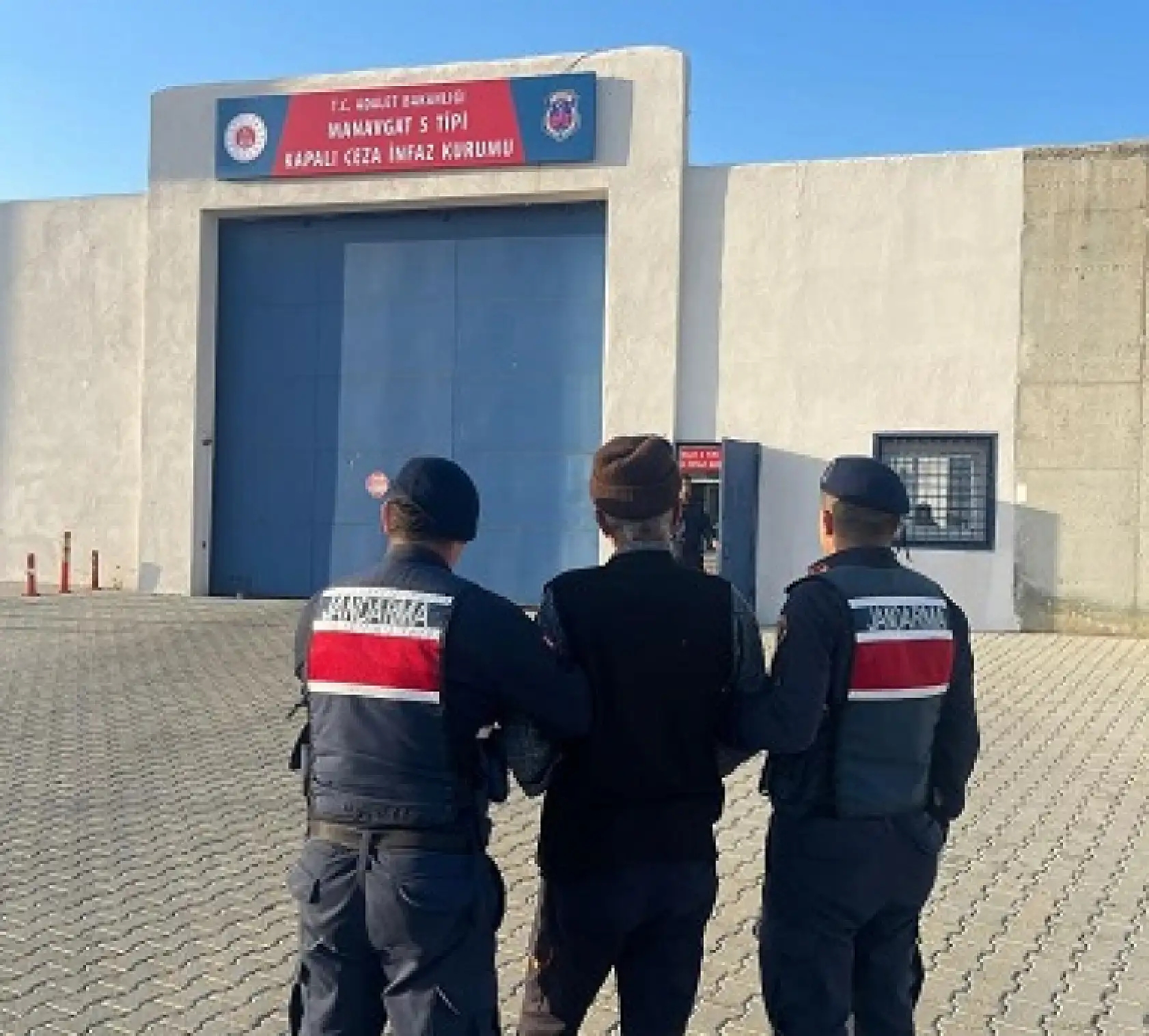 82 yaşındaki kadına saldırarak ölümüne neden olan çoban köpeklerinin sahibi tutuklandı