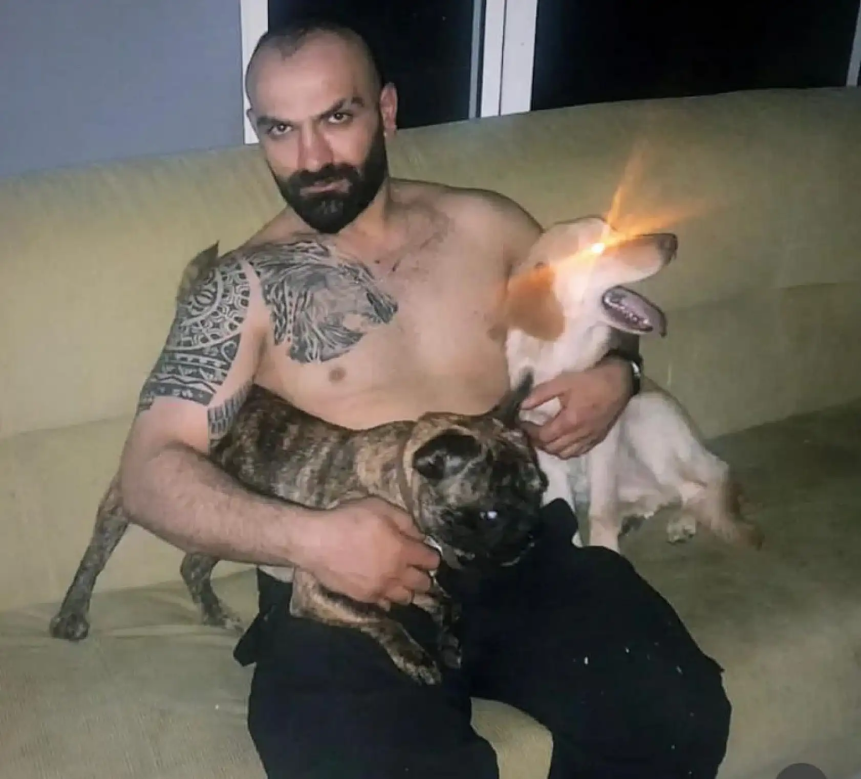 Yan bakma cinayetinde acil karıştı