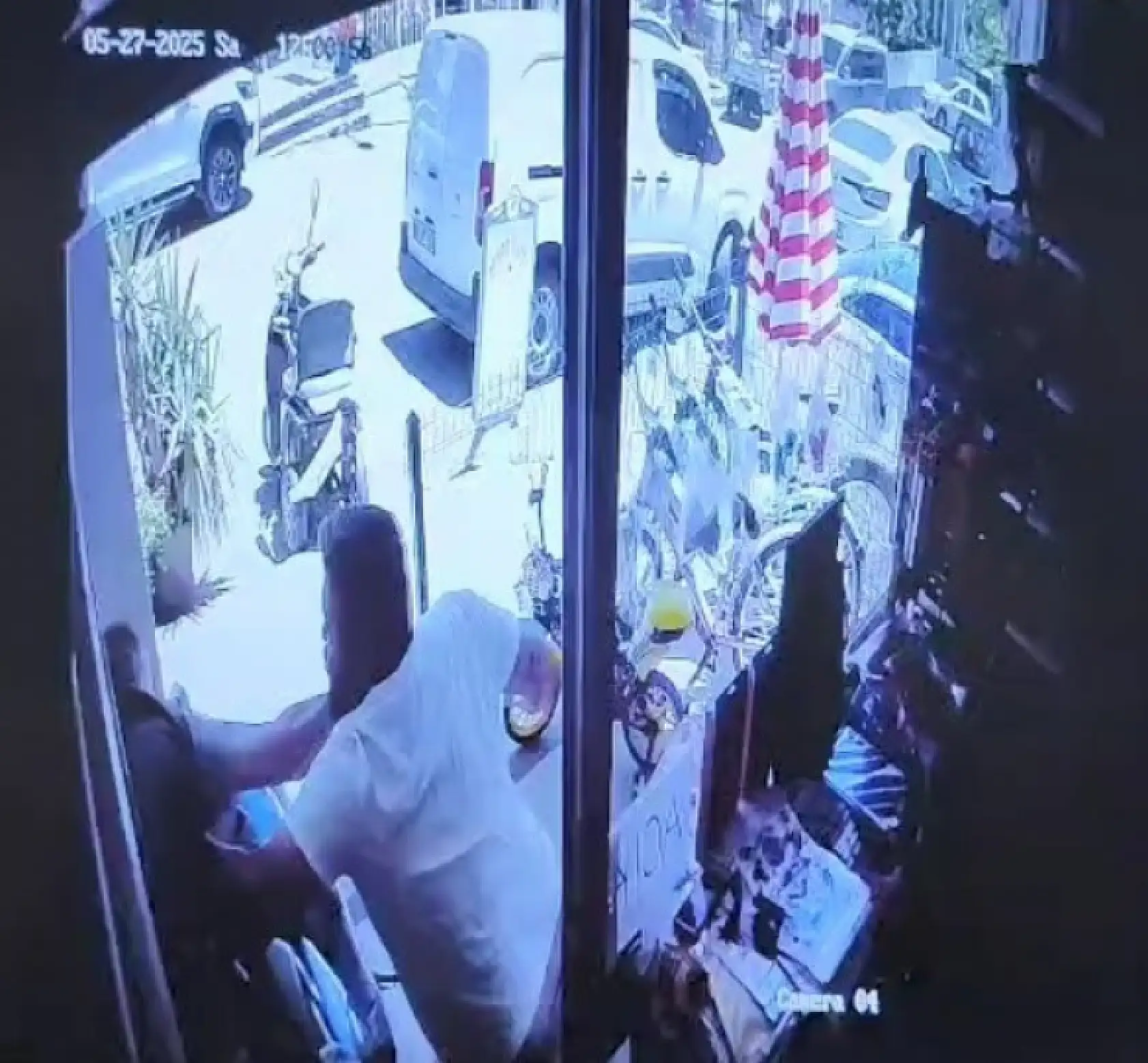Bodrum'da motosiklet tartışması kanlı bitti: Esnafı darbedip hastanelik ettiler