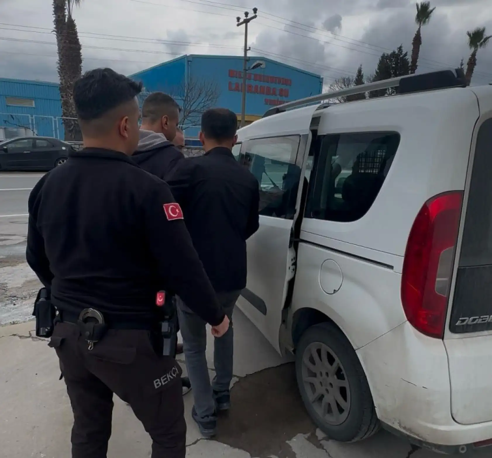 Milas'ta oto galeri önündeki cinayetin faili tutuklandı