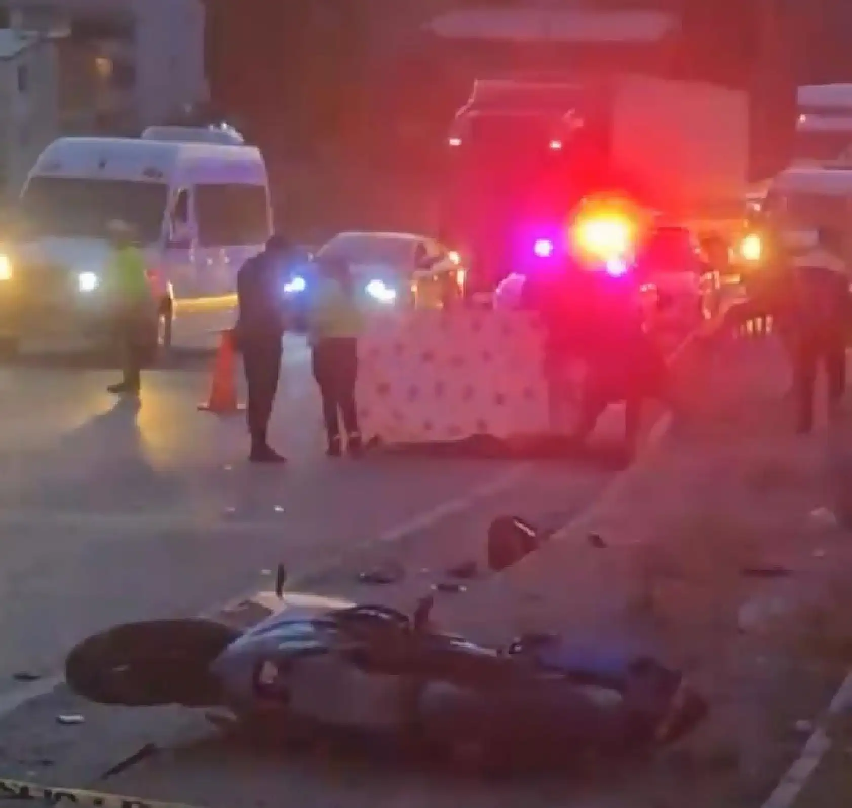 Sosyal medyada tanınan motosiklet sürücüsü trafik kazasında yaşamını yitirdi