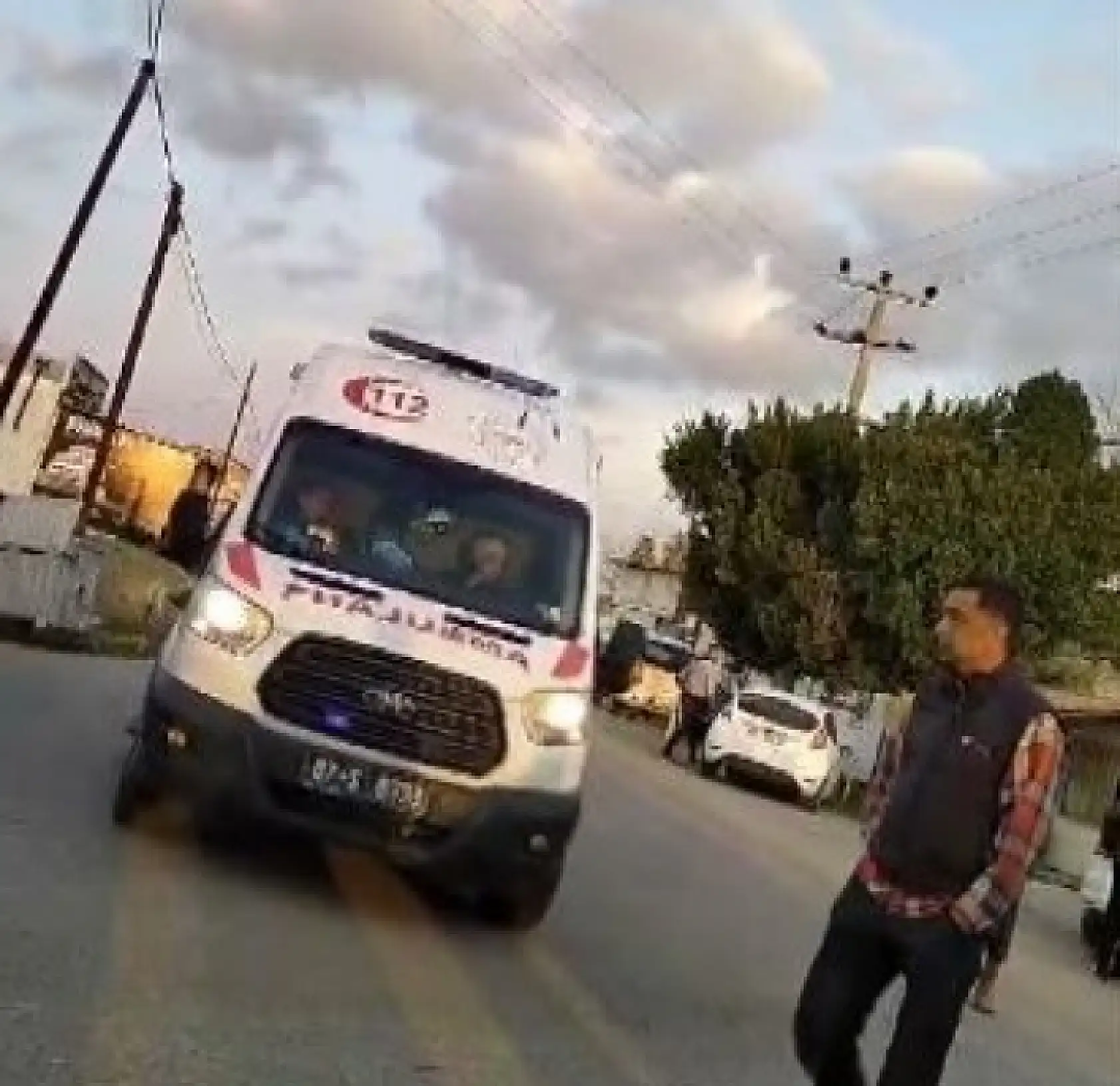 Servis araçları çarpıştı, kazada 8 öğrenci 9 kişi yaralandı..