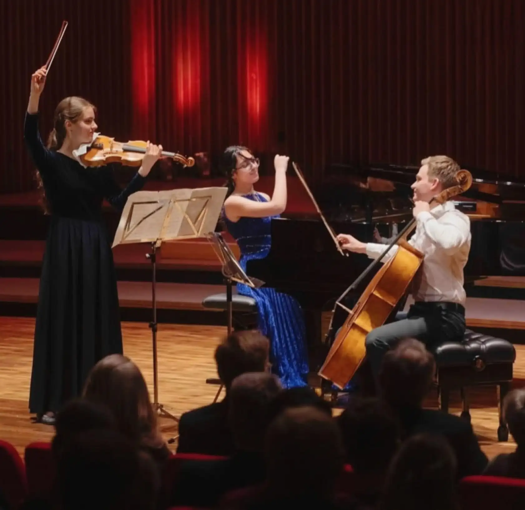 15 yaşındaki Türk piyanist Almanya'da birinci oldu