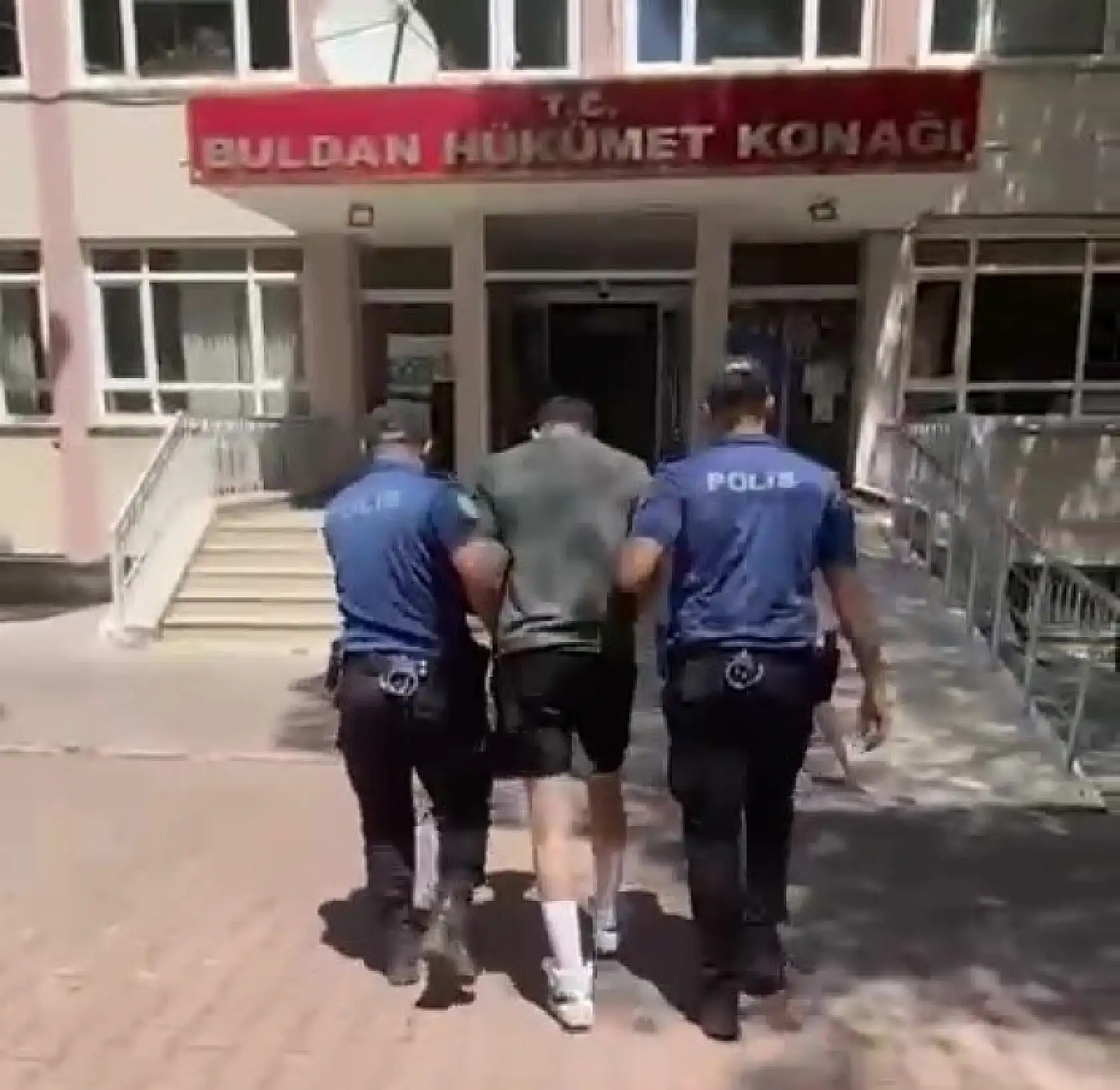'Ya hızlı ol ya da paket' dedi, cezayı yedi