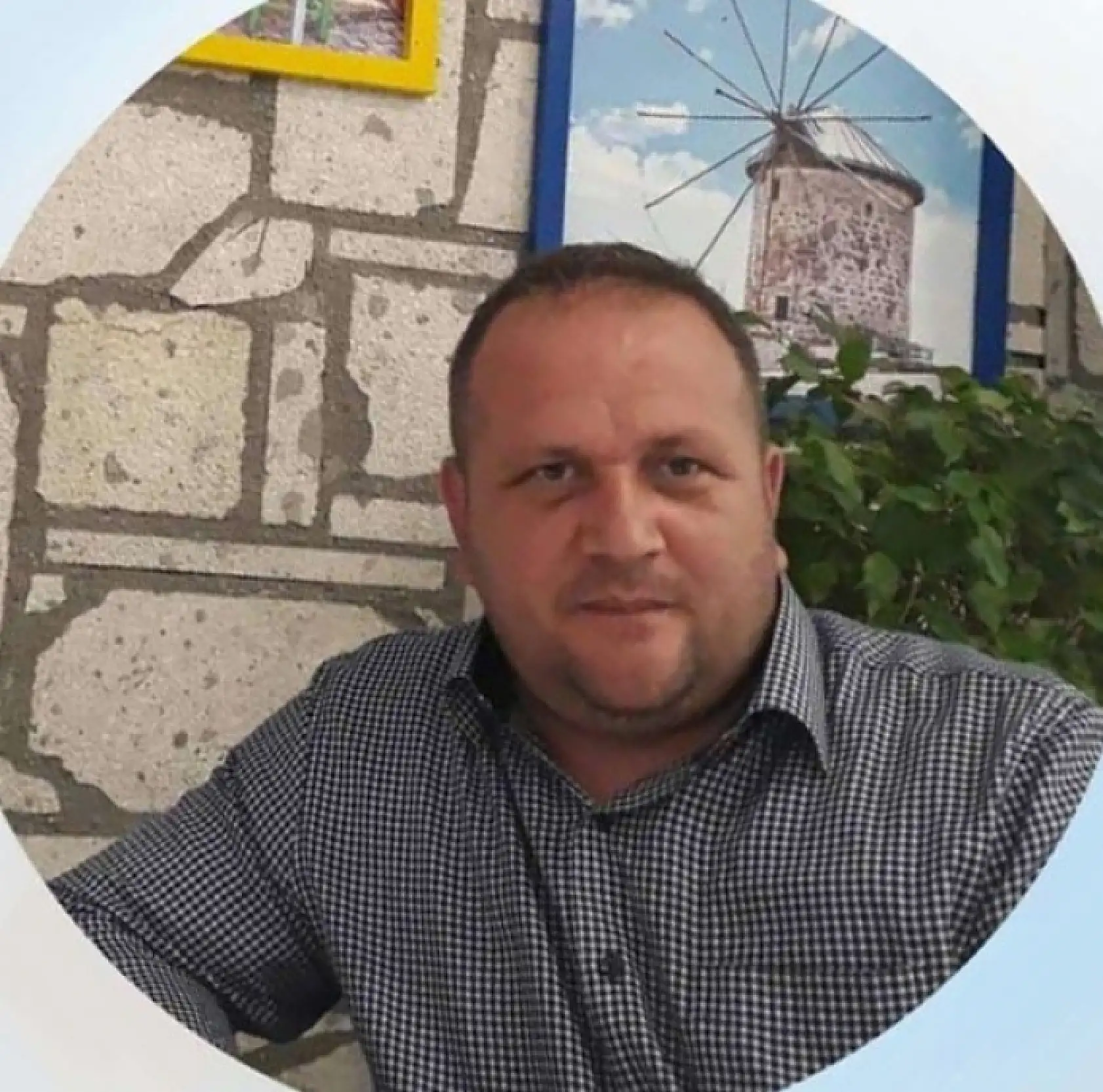 Feci olayda annenin ardından baba da yaşamını yitirdi: Annesini öldürüp, ailesini bıçaklamıştı