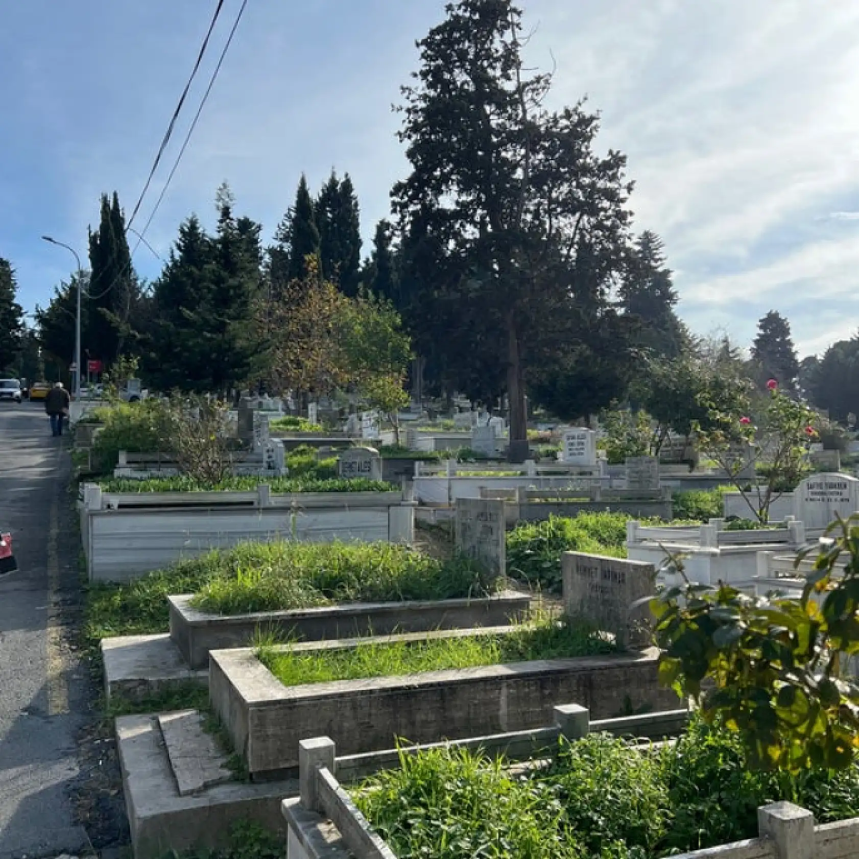 Fethiye'de mezar fiyatları dudak uçuklattı