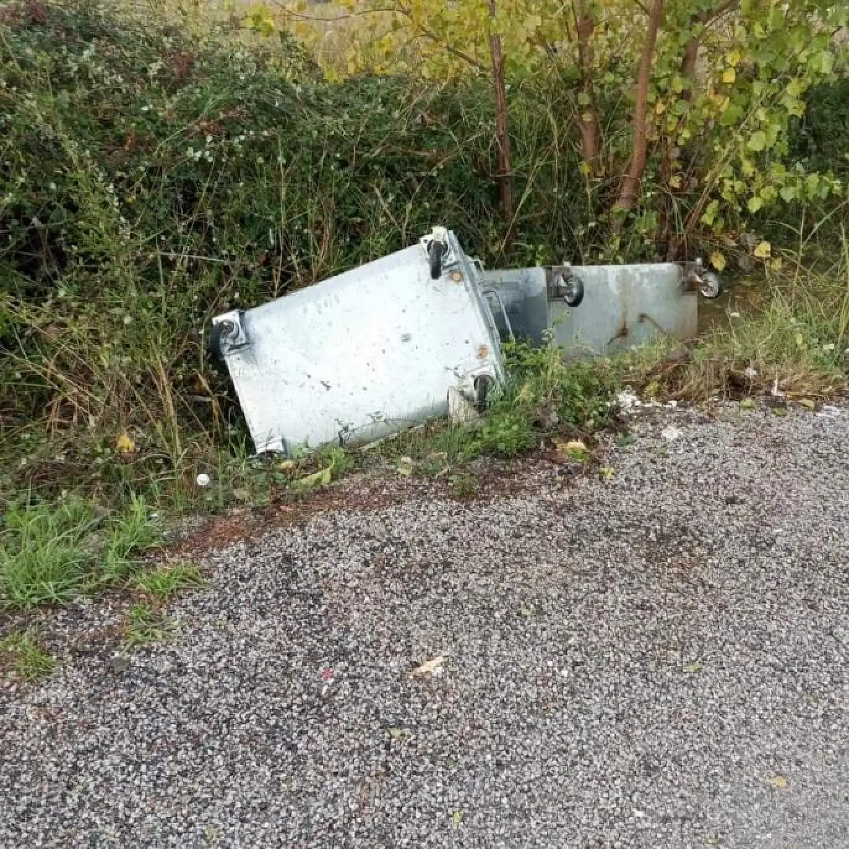 Hortum ve sağanak yağış hayatı olumsuz etkiledi