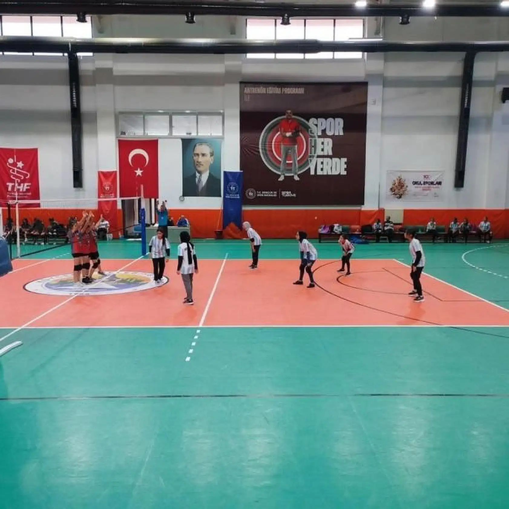 Voleybol´da İmam Hatip Ortaokulu şampiyon