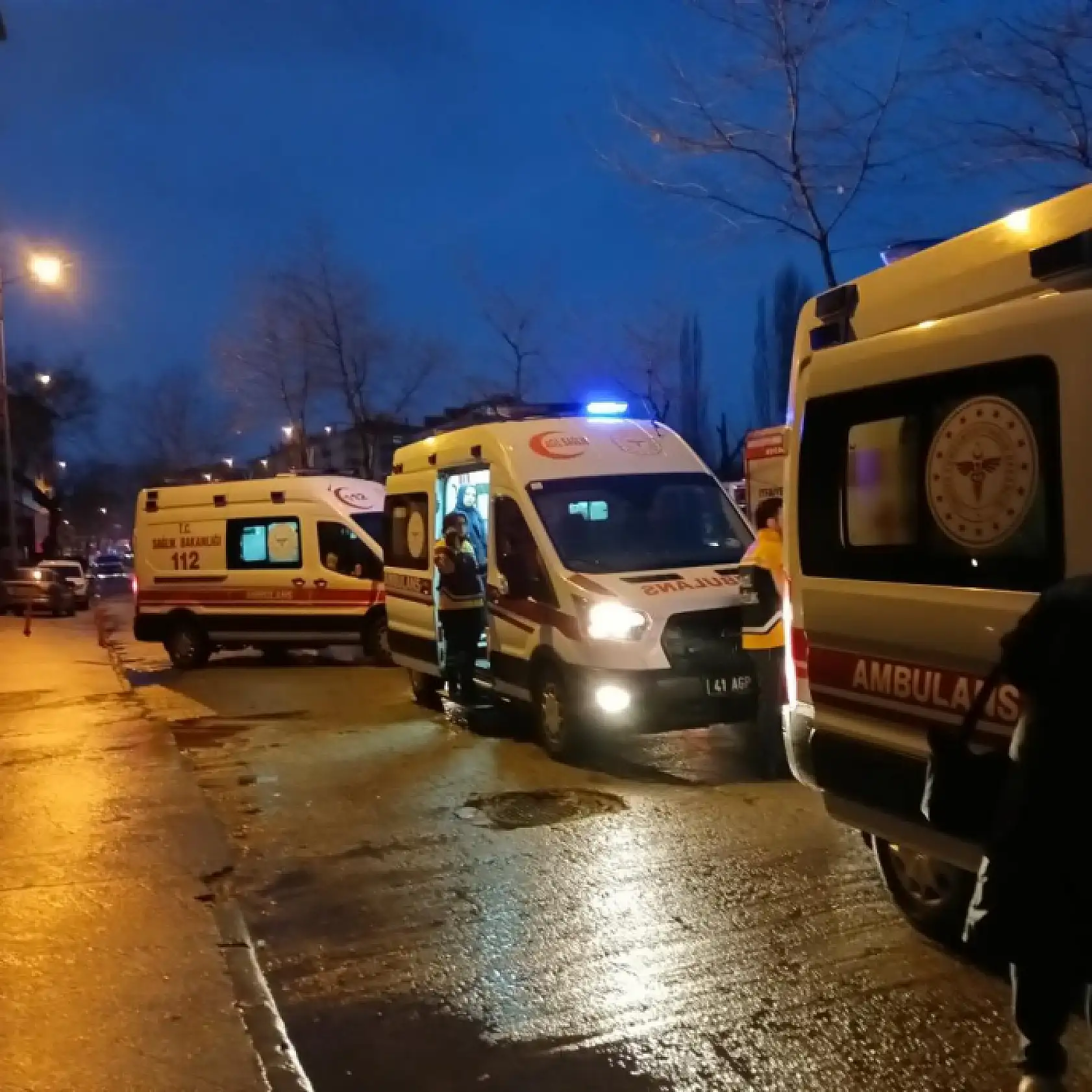 Kocaeli'de zincirleme kaza: 3 servis aracı, otomobil ve tanker çarpıştı