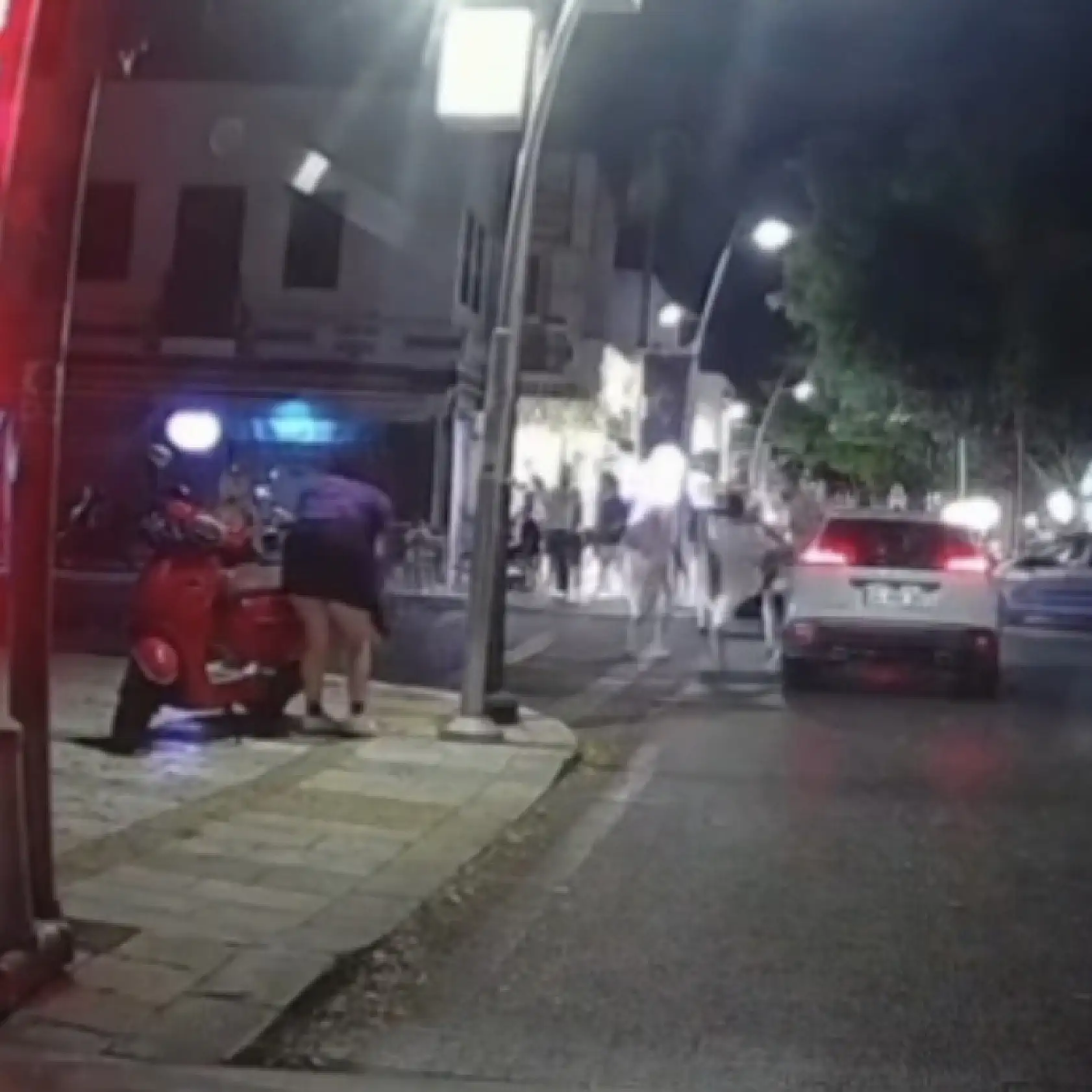 Bodrum'da trafikte birbirlerine girdiler