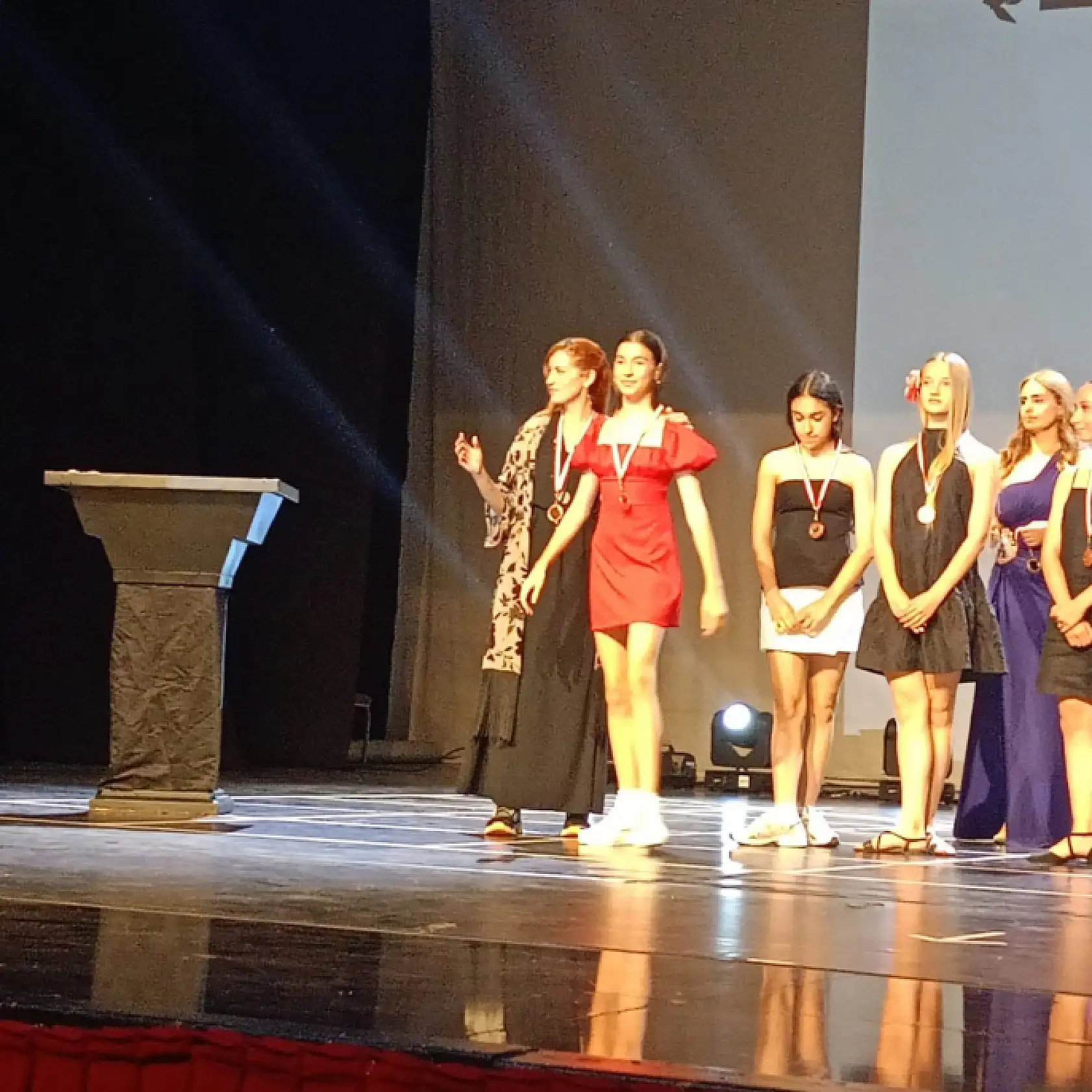 Muğla Büyükşehir Konservatuvarı Öğrencilerinden Bale Festivalinde Büyük Başarı