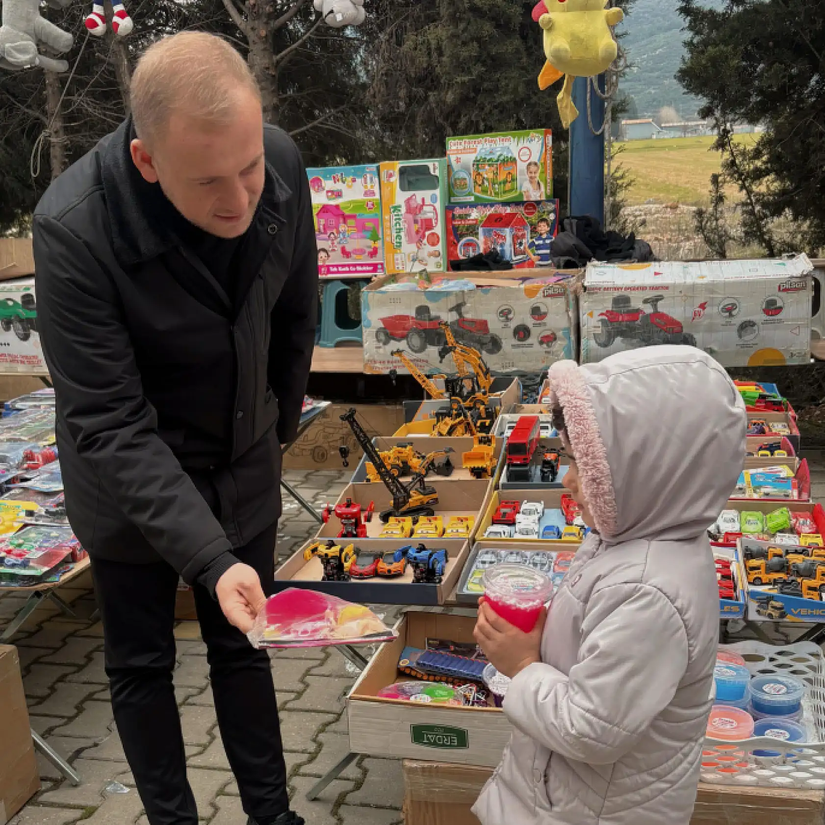 MHP'li Demirel: 'Esnafımızın yanında olmaya devam edeceğiz'