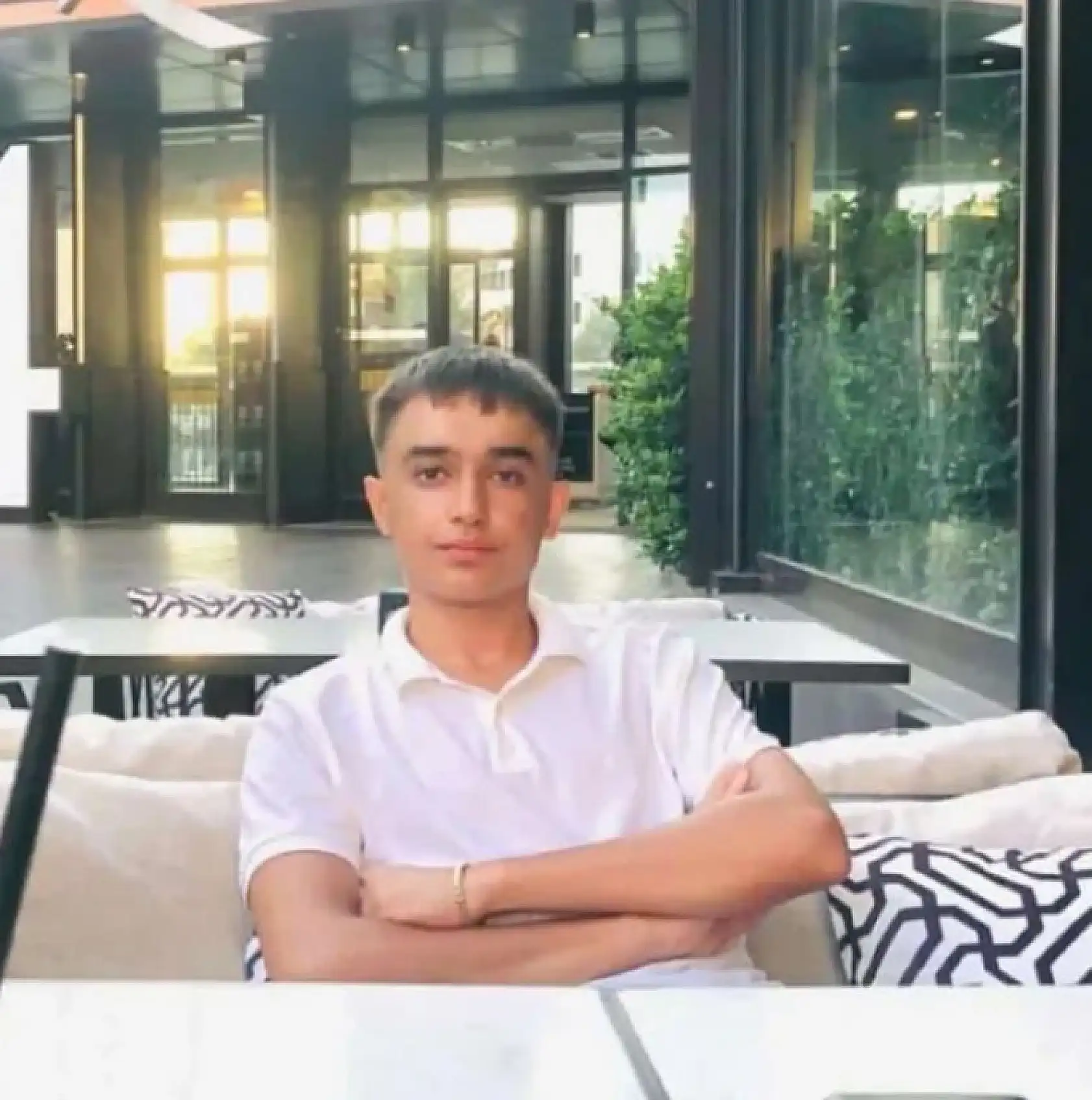 Pompalı tüfekle fotoğraf çekilirken kazara arkadaşını öldürdü