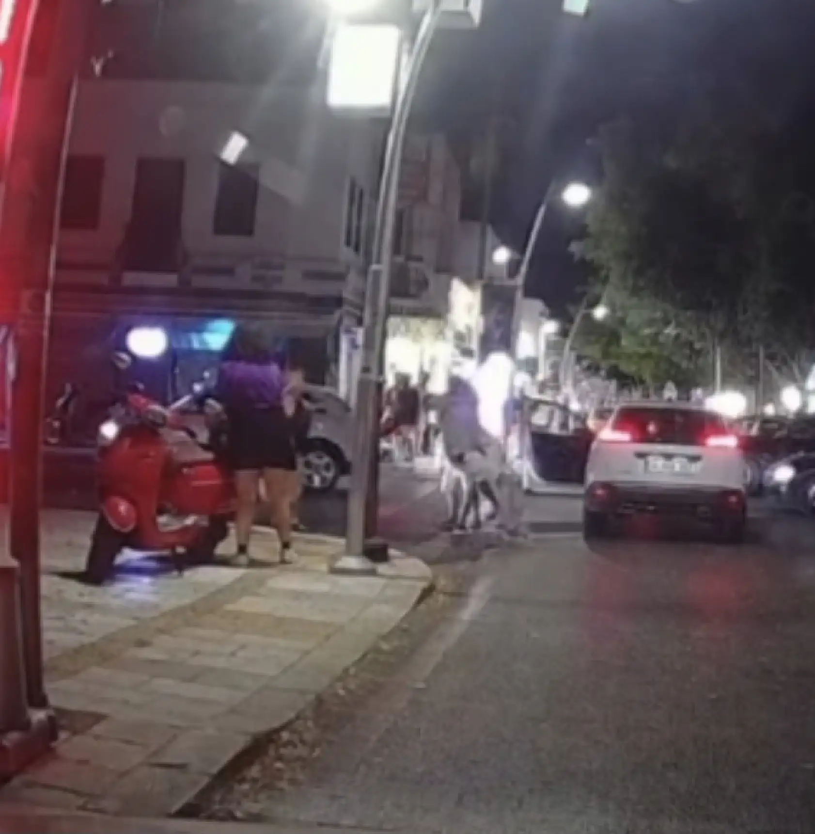 Bodrum'da trafikte birbirlerine girdiler