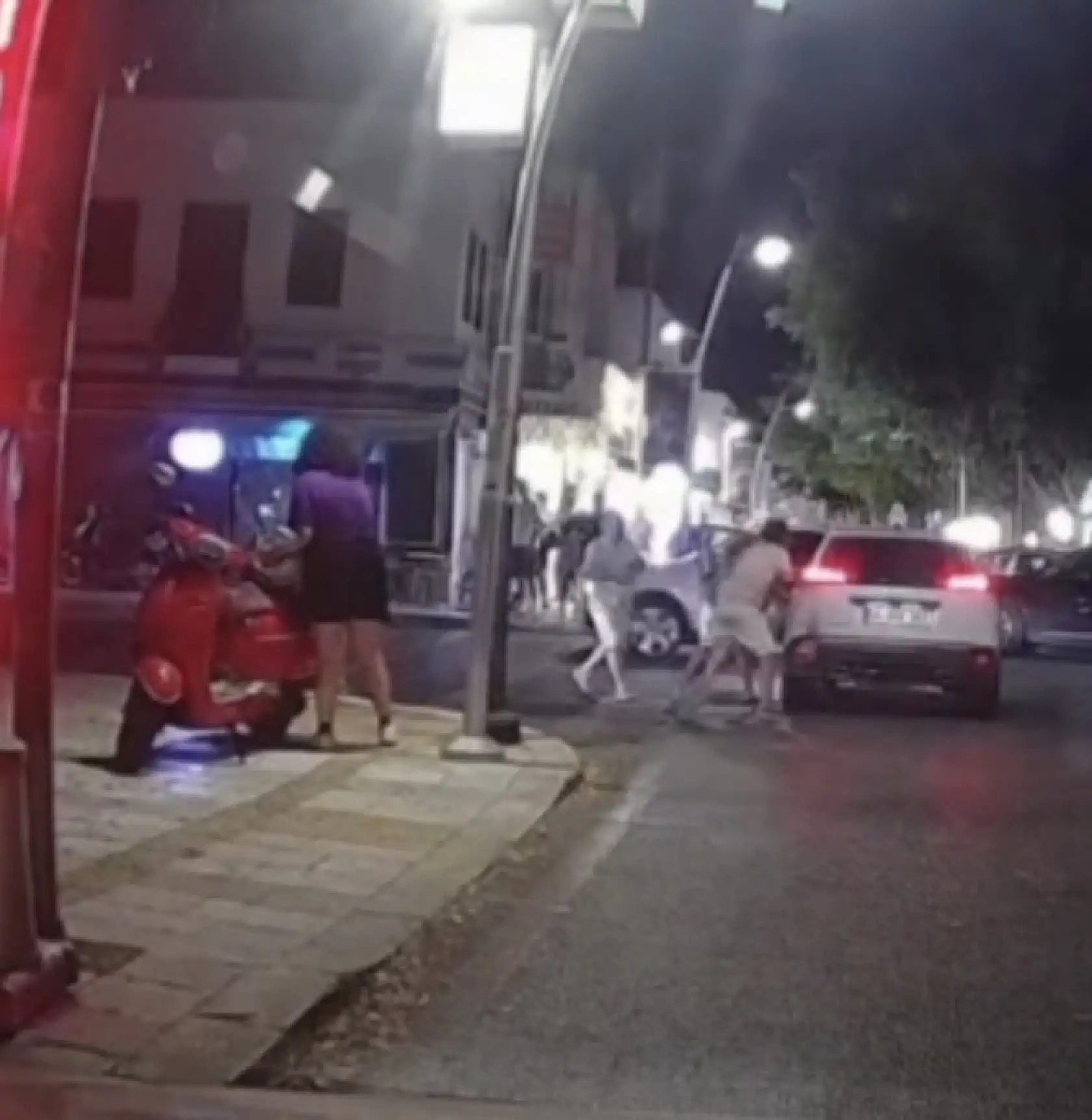 Bodrum'da trafikte birbirlerine girdiler