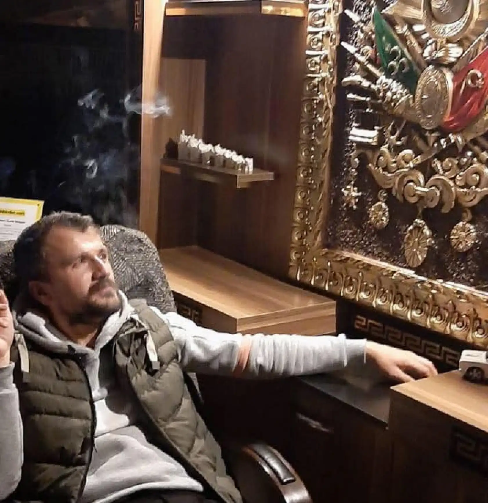 Kadın kocasını bıçaklayarak öldürdü